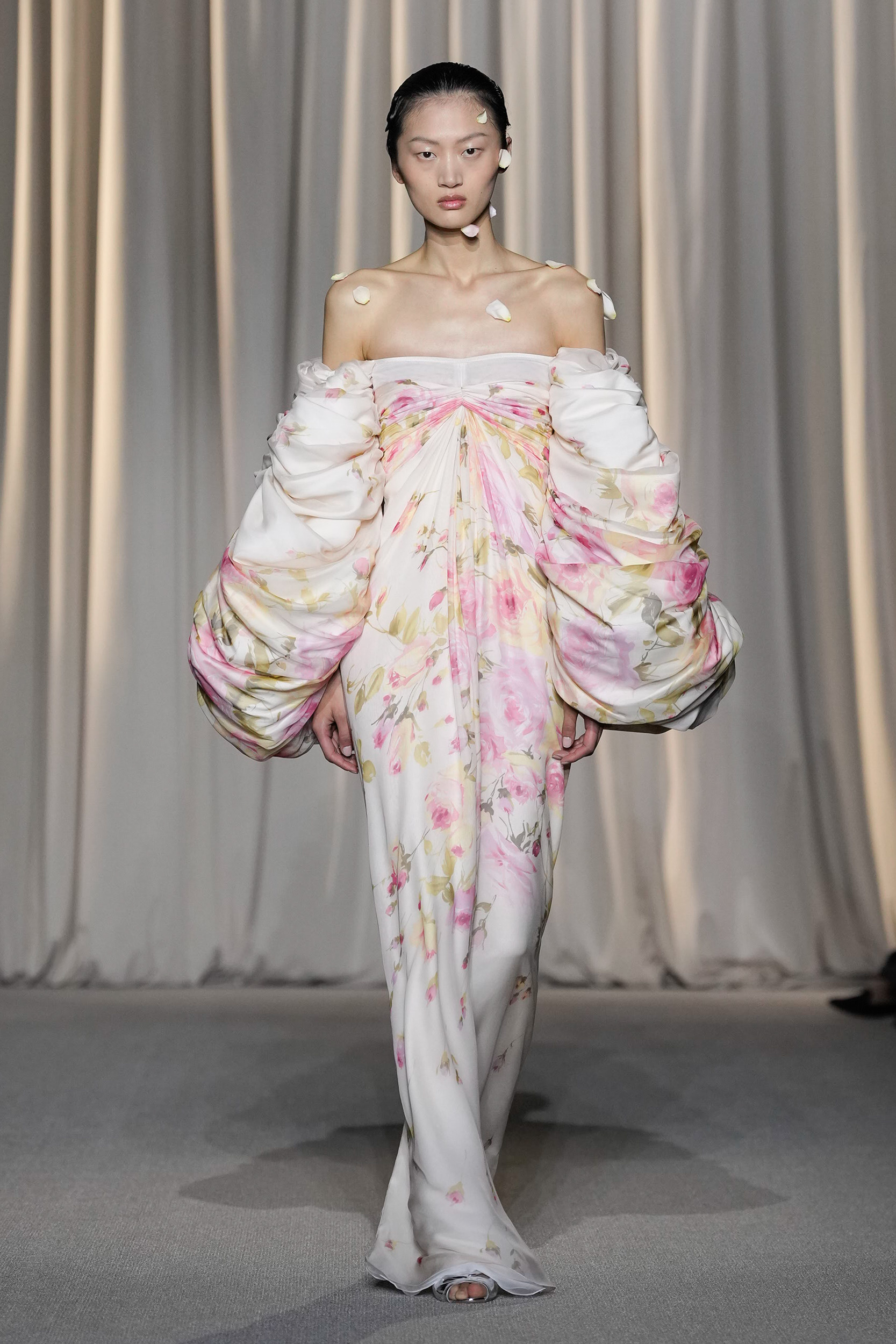 Giambattista Valli Fall 2024 Couture Fashion Show