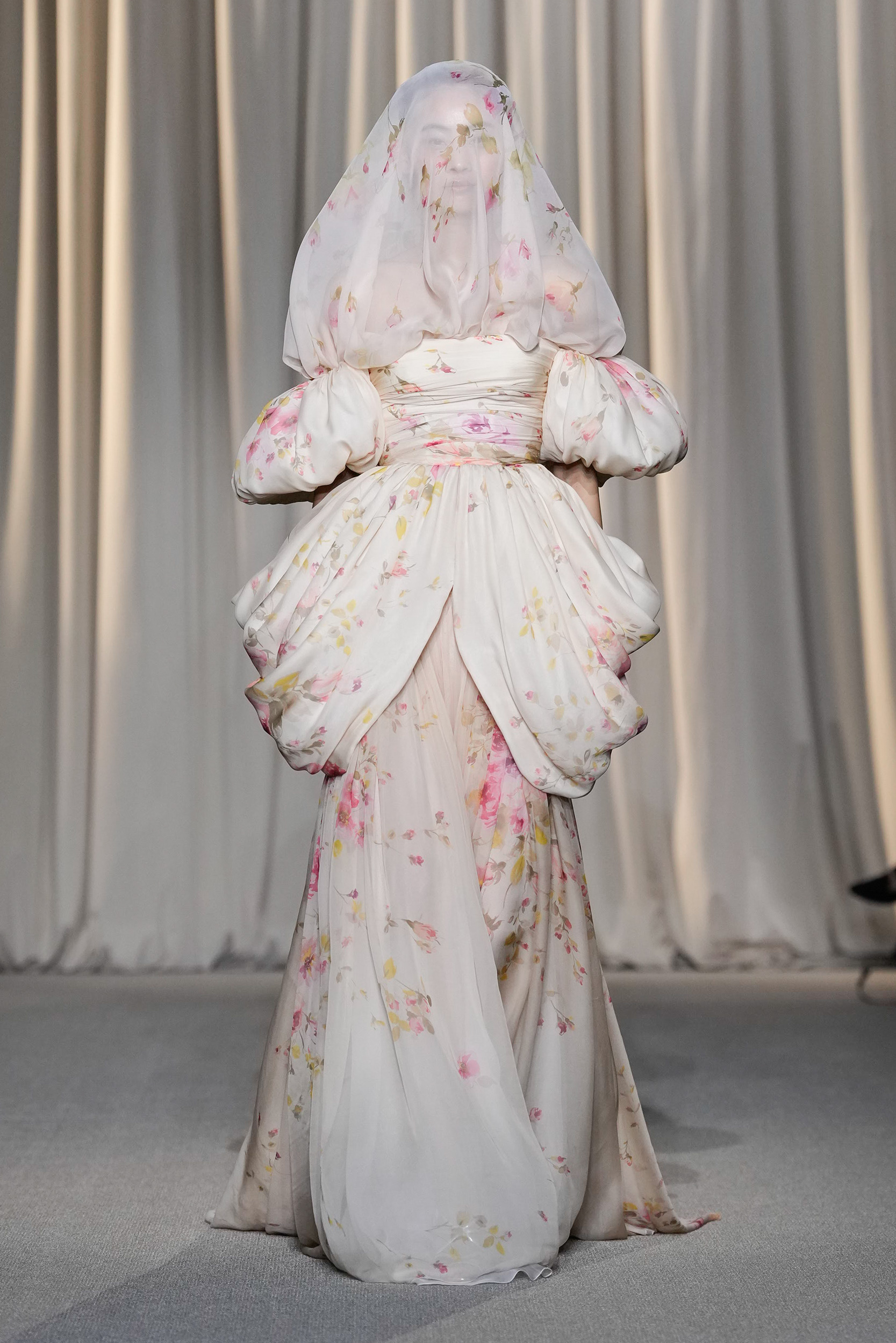 Giambattista Valli Fall 2024 Couture Fashion Show