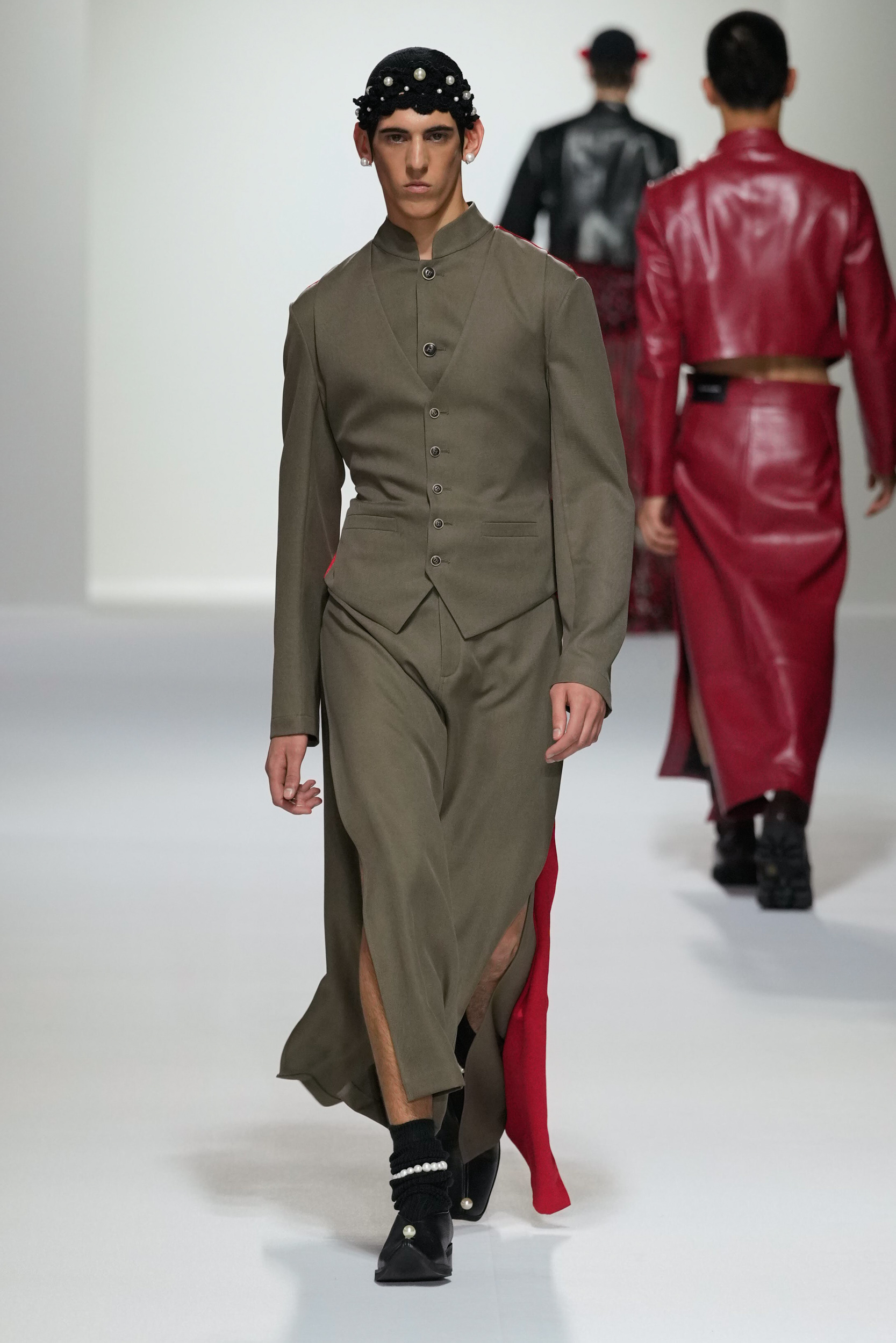 Sean Suen  Spring 2025 Men's Fashion Show