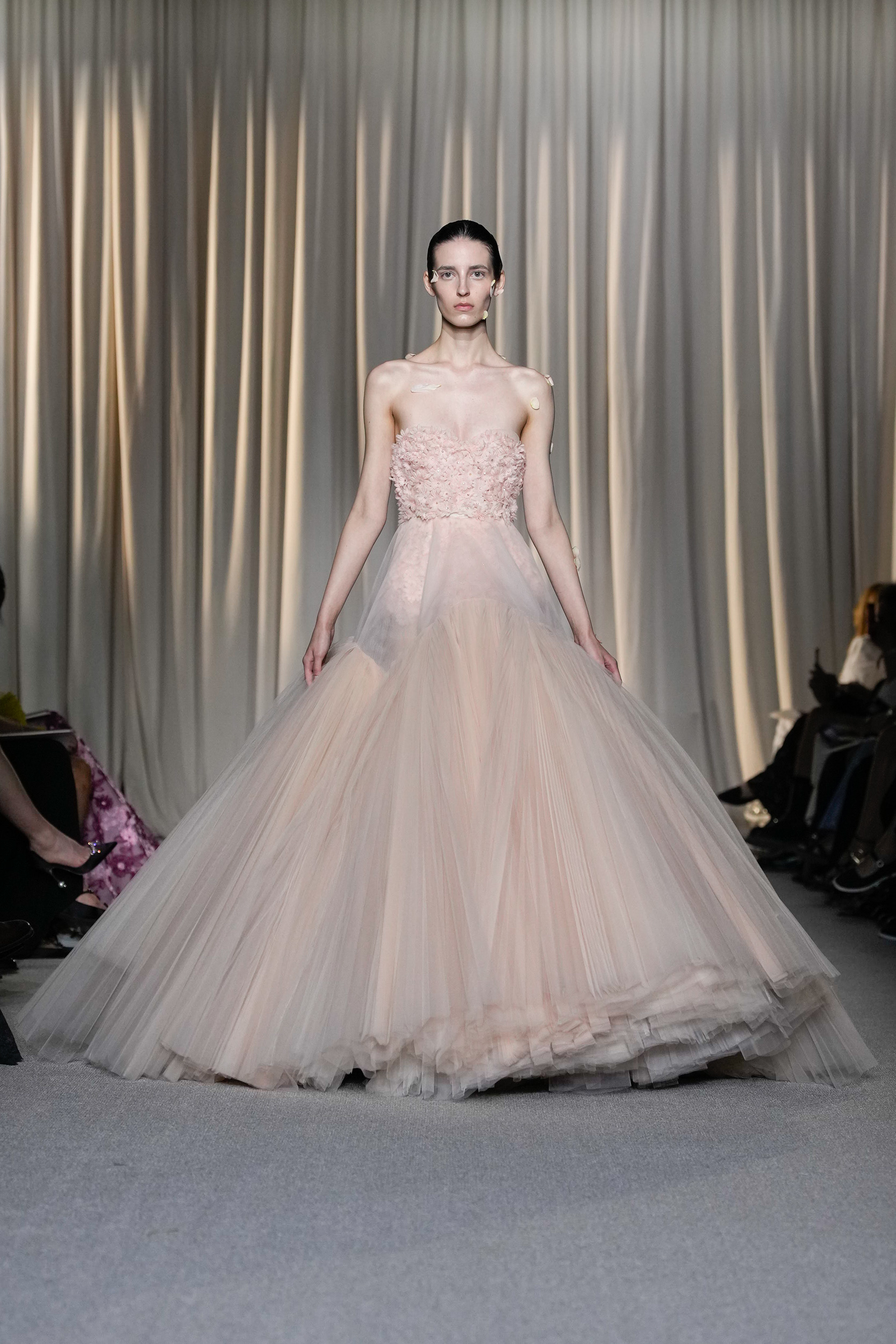 Giambattista Valli Fall 2024 Couture Fashion Show