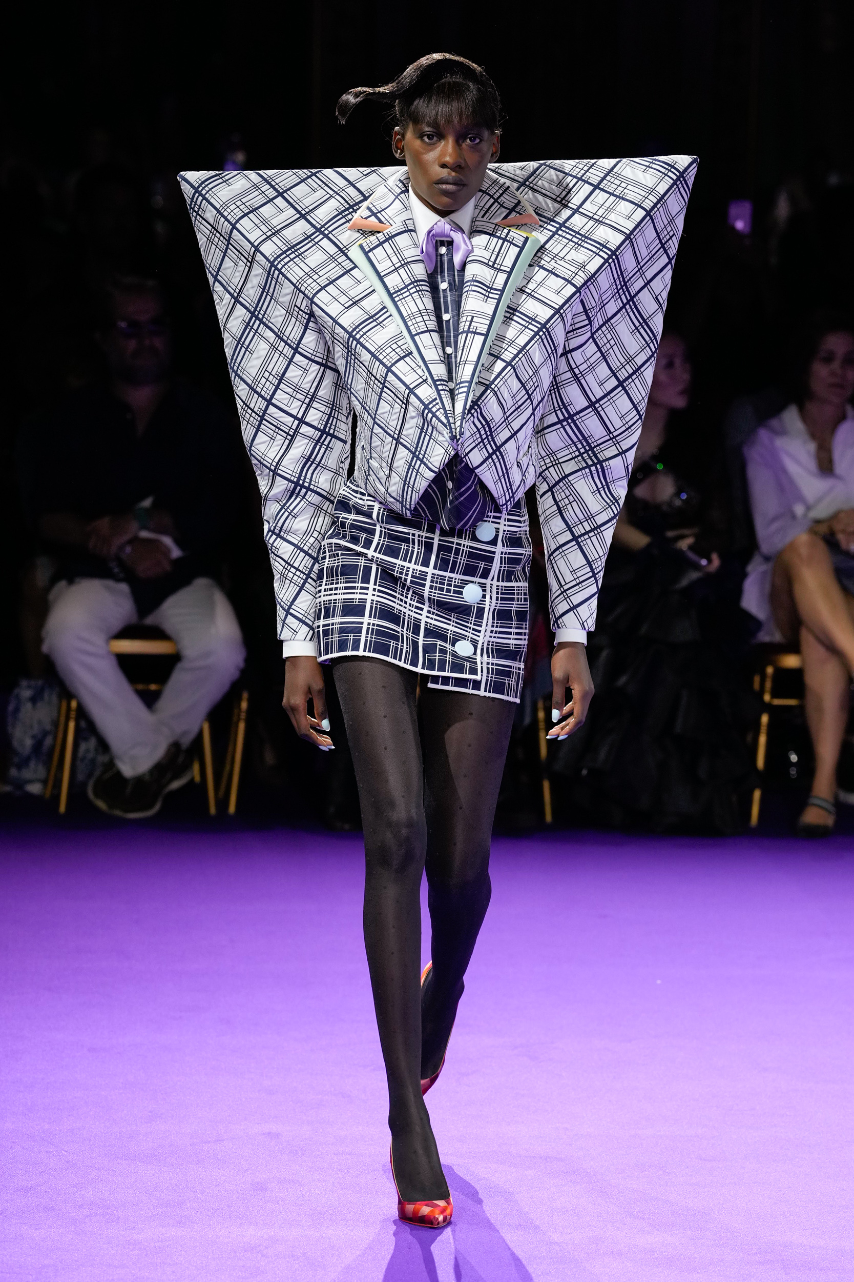 Viktor & Rolf Fall 2024 Couture Fashion Show