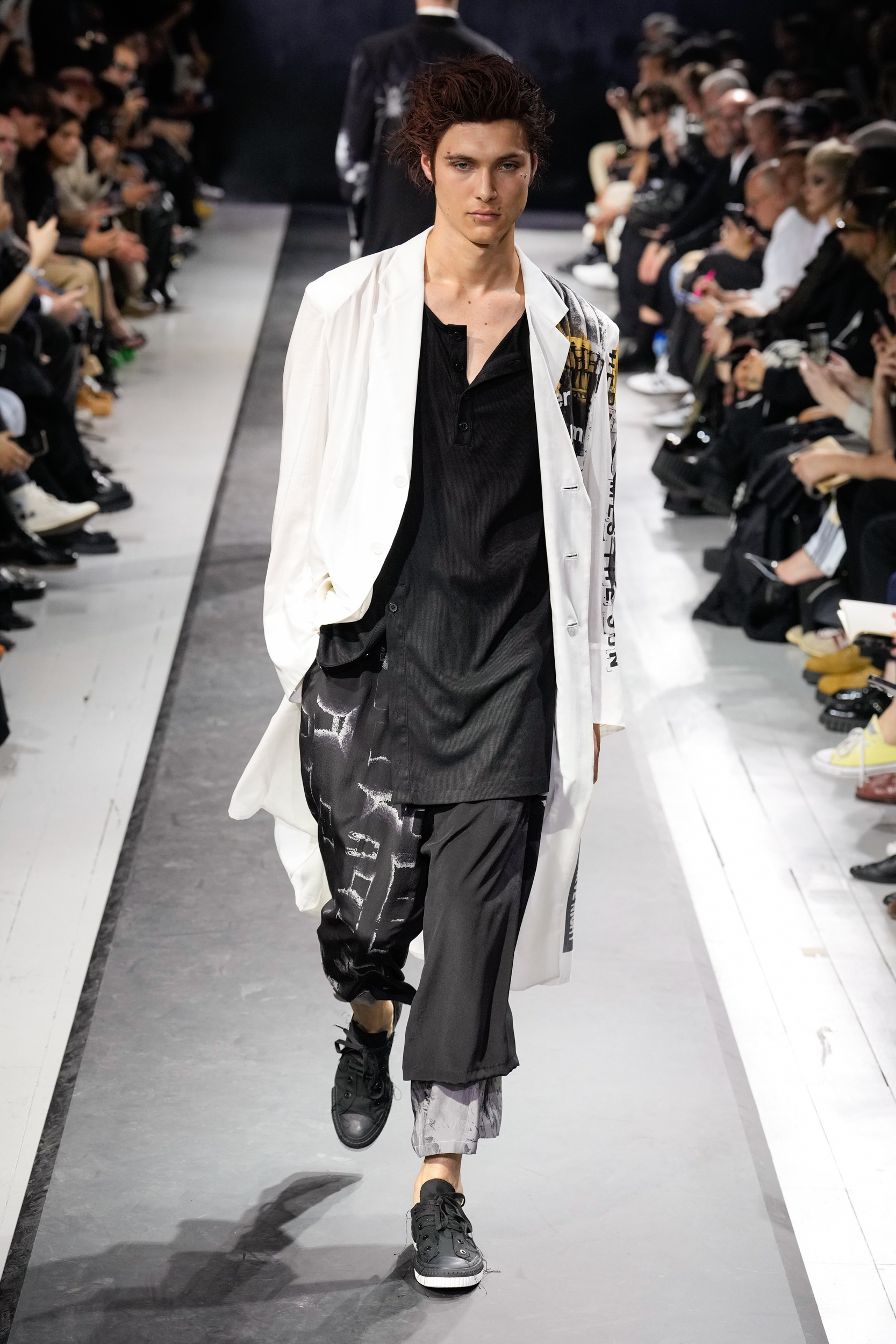 Yohji Yamamoto  Spring 2025 Men's Fashion Show