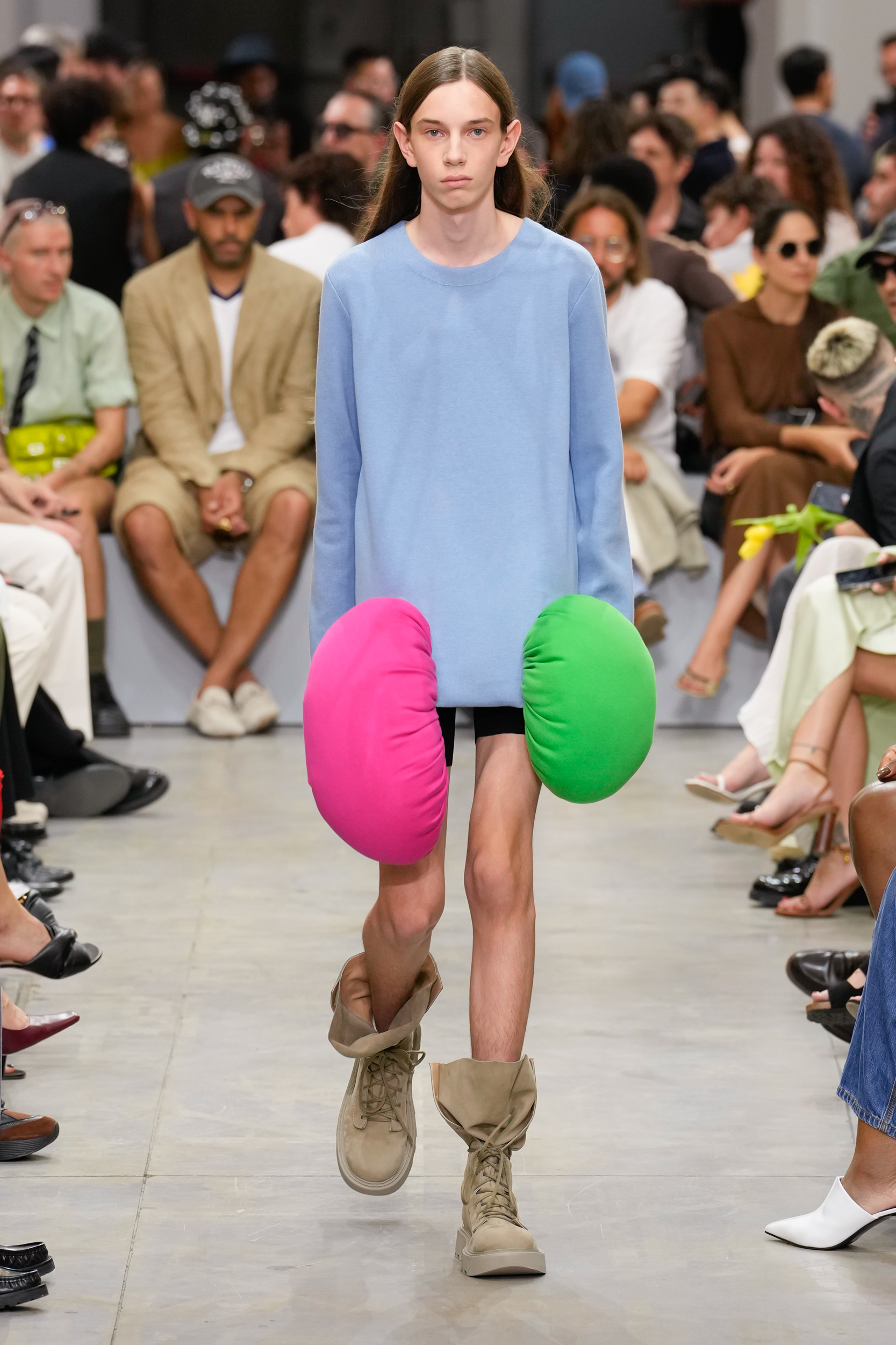 Jw Anderson  Spring 2025 Men's Fashion Show