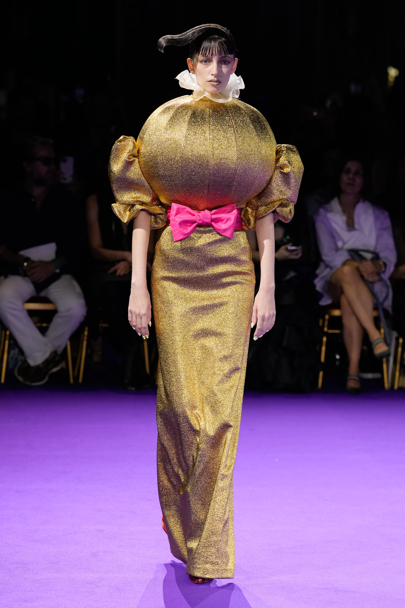 Viktor & Rolf Fall 2024 Couture Fashion Show