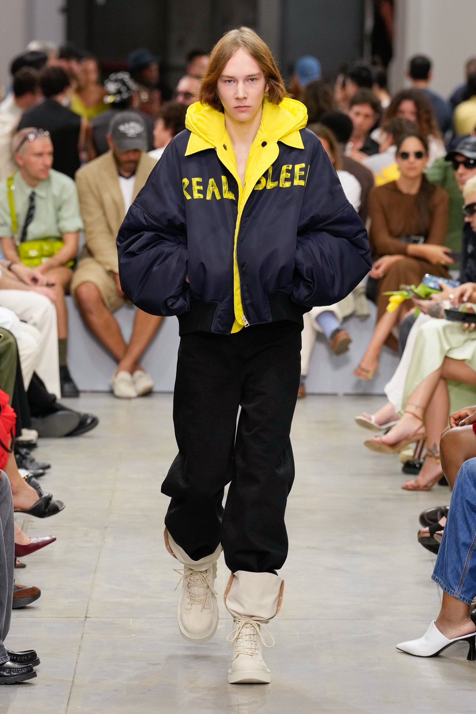 Jw Anderson  Spring 2025 Men's Fashion Show