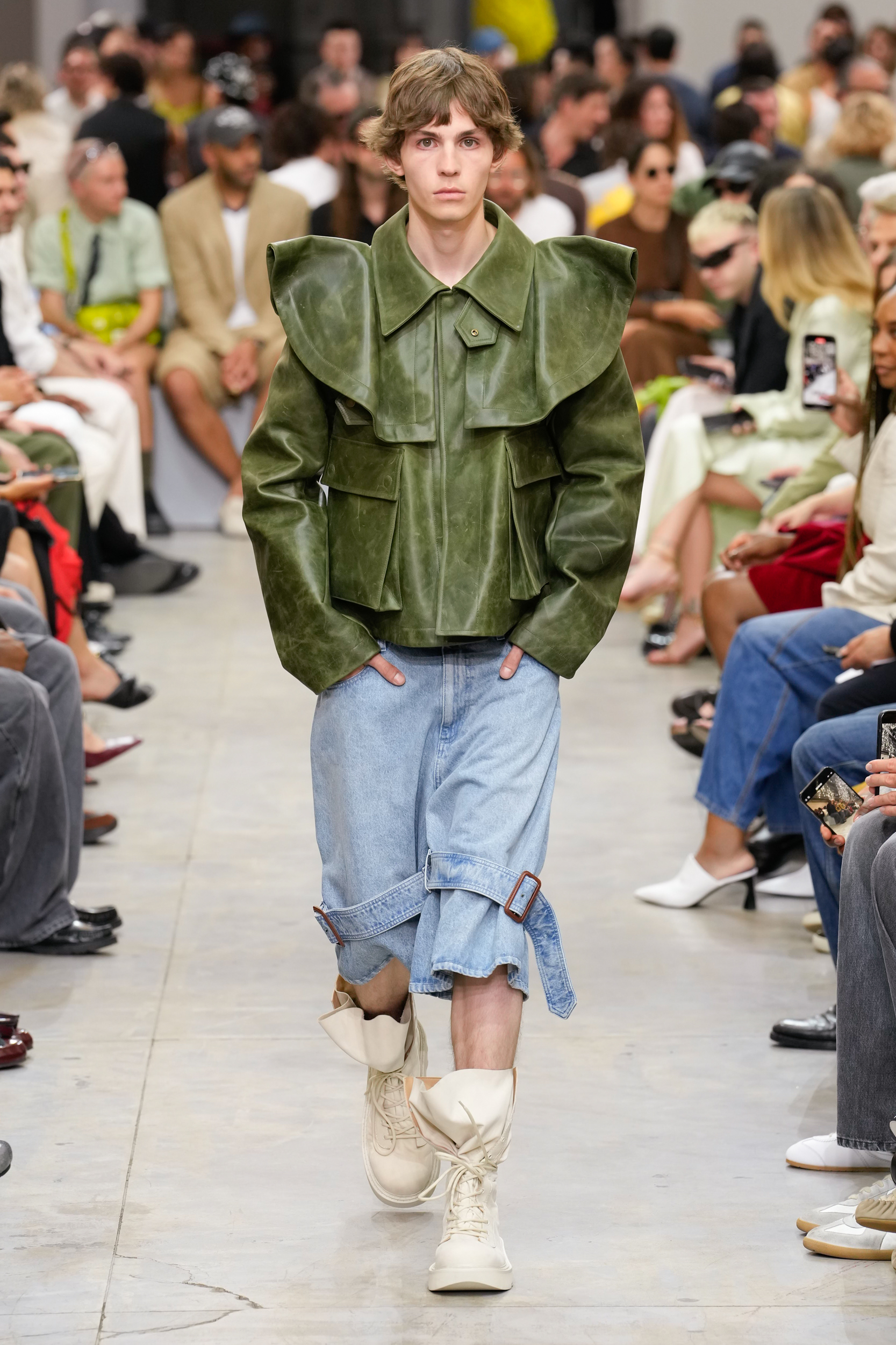 Jw Anderson  Spring 2025 Men's Fashion Show