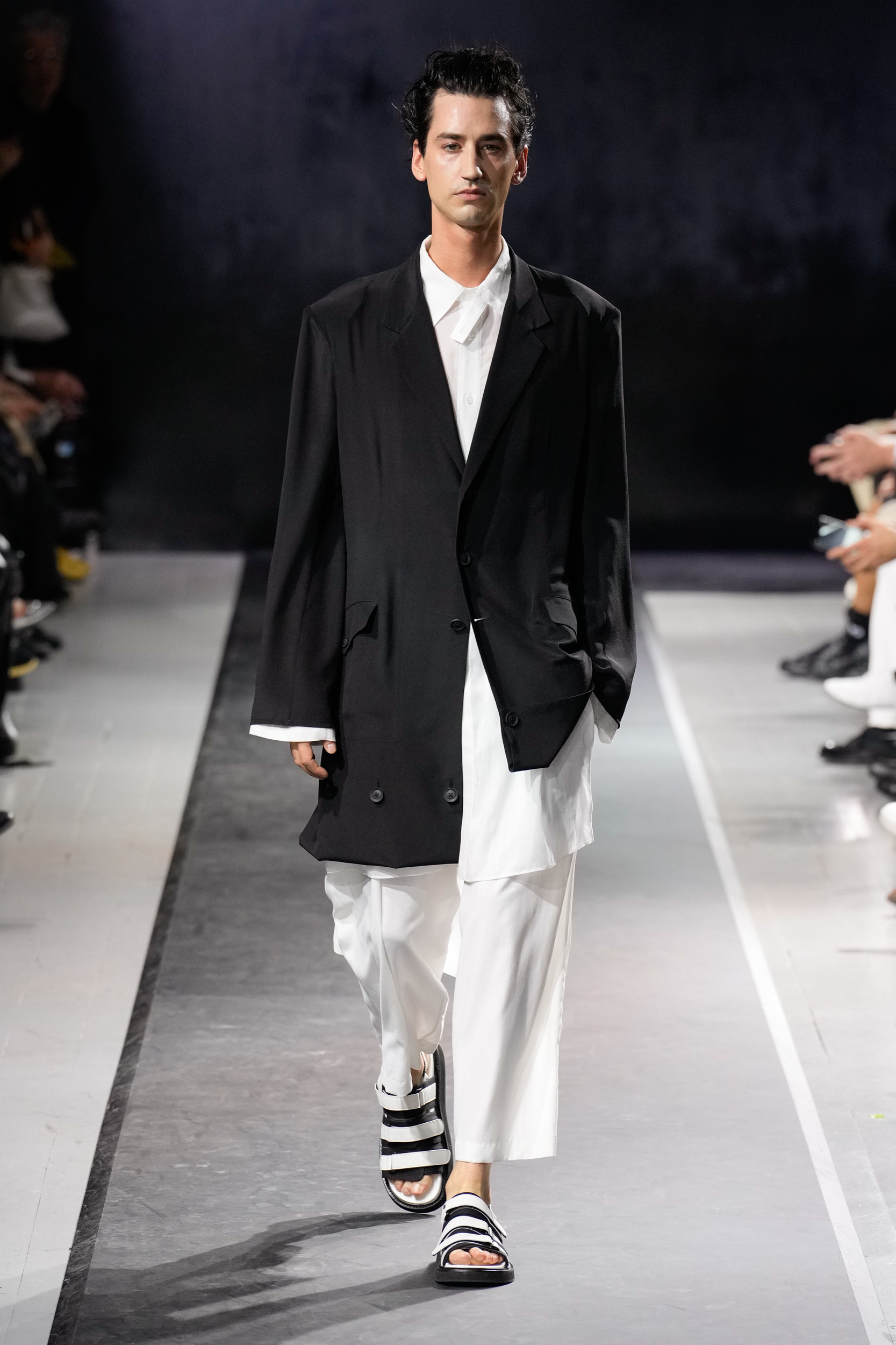 Yohji Yamamoto  Spring 2025 Men's Fashion Show