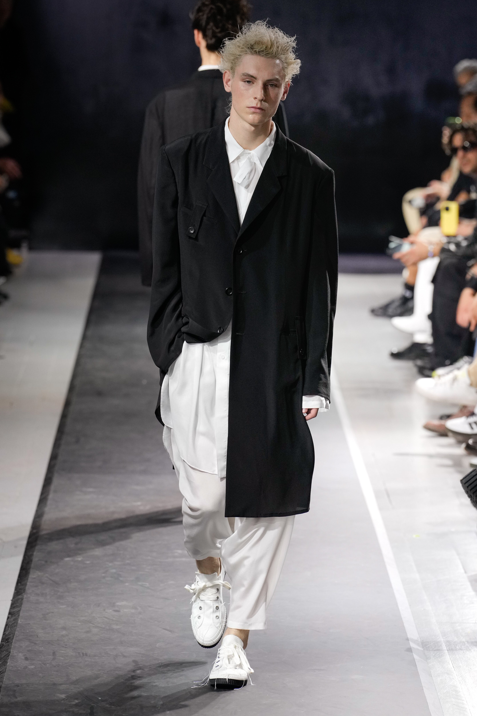 Yohji Yamamoto  Spring 2025 Men's Fashion Show