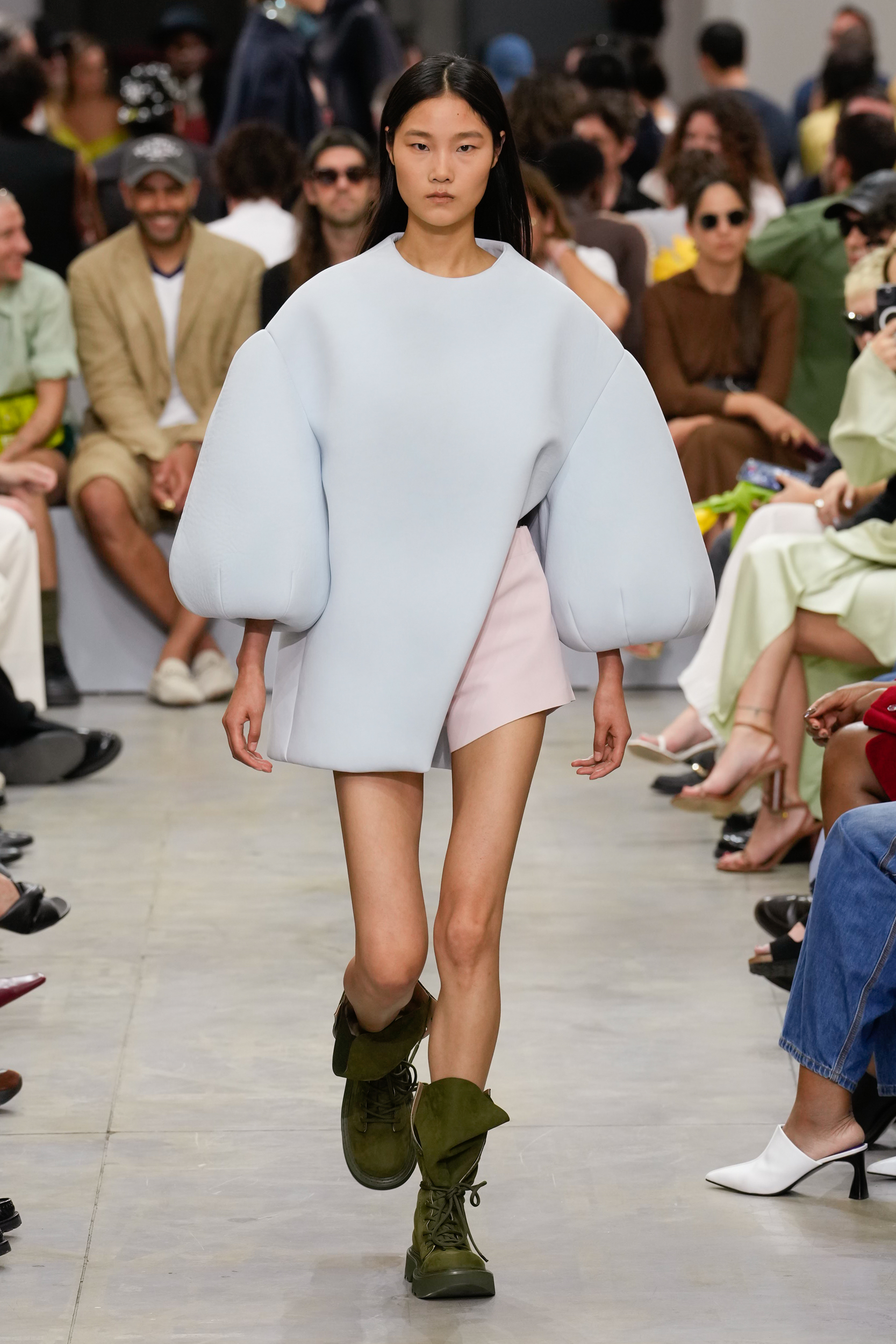 Jw Anderson  Spring 2025 Men's Fashion Show