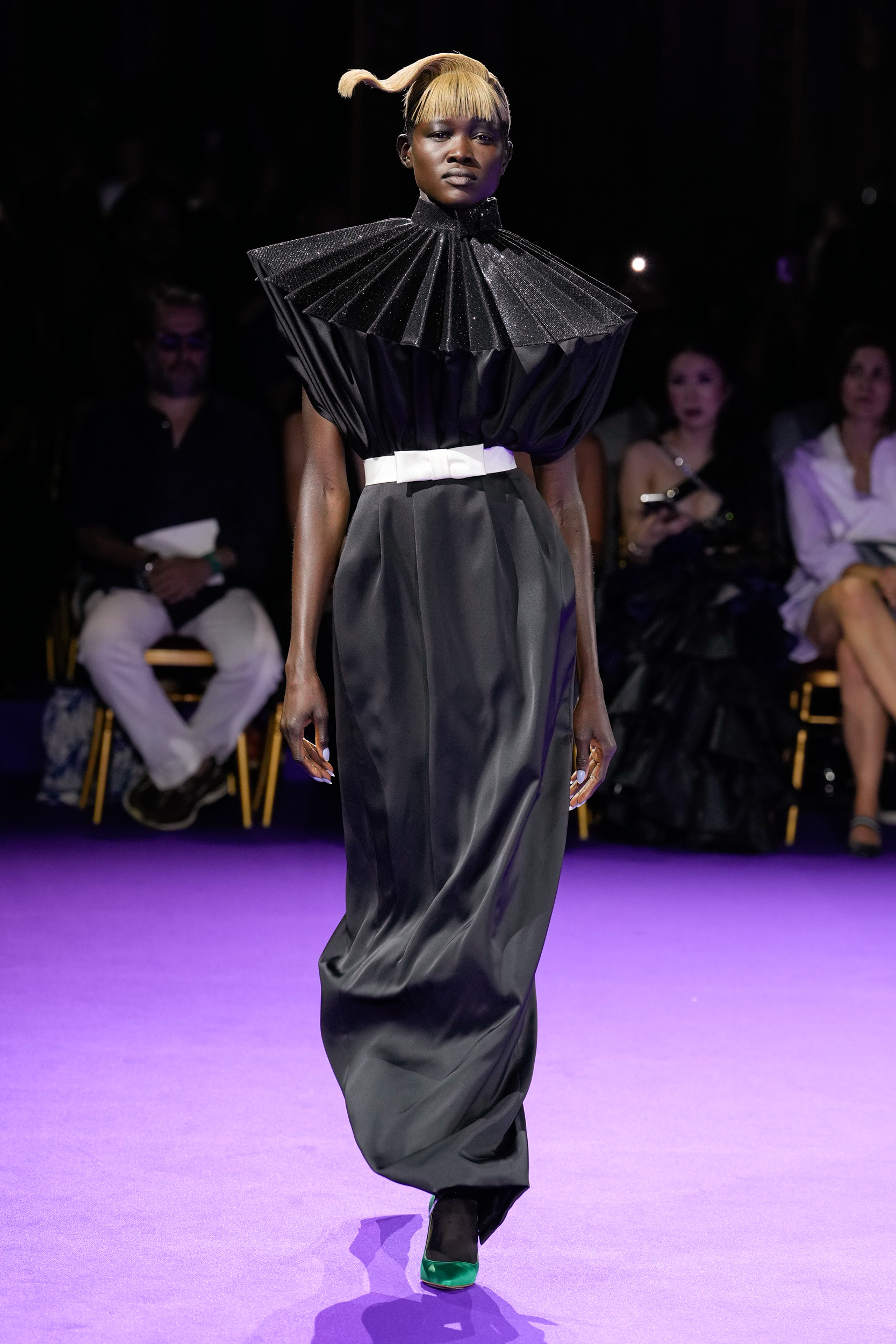 Viktor & Rolf Fall 2024 Couture Fashion Show