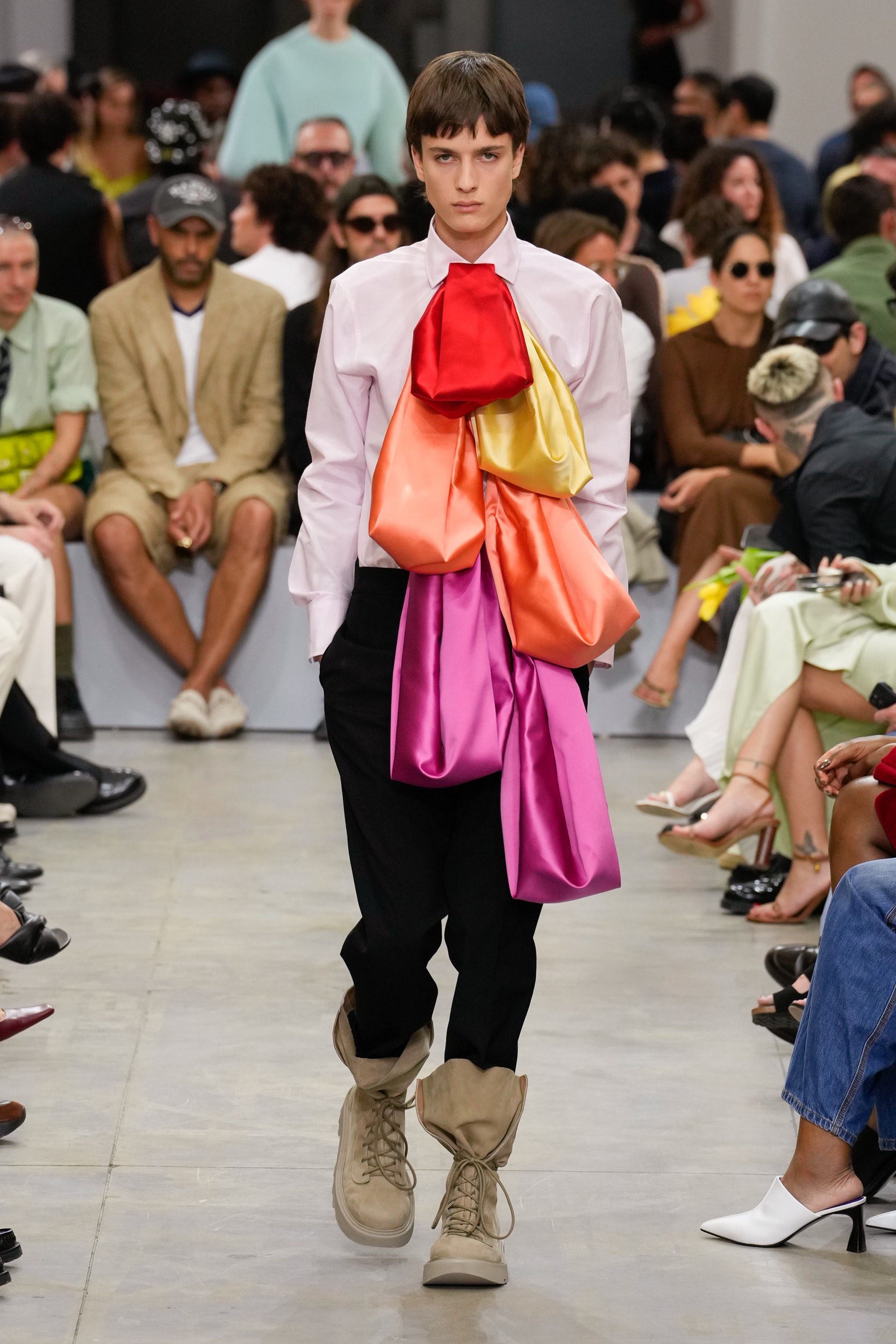 Jw Anderson  Spring 2025 Men's Fashion Show