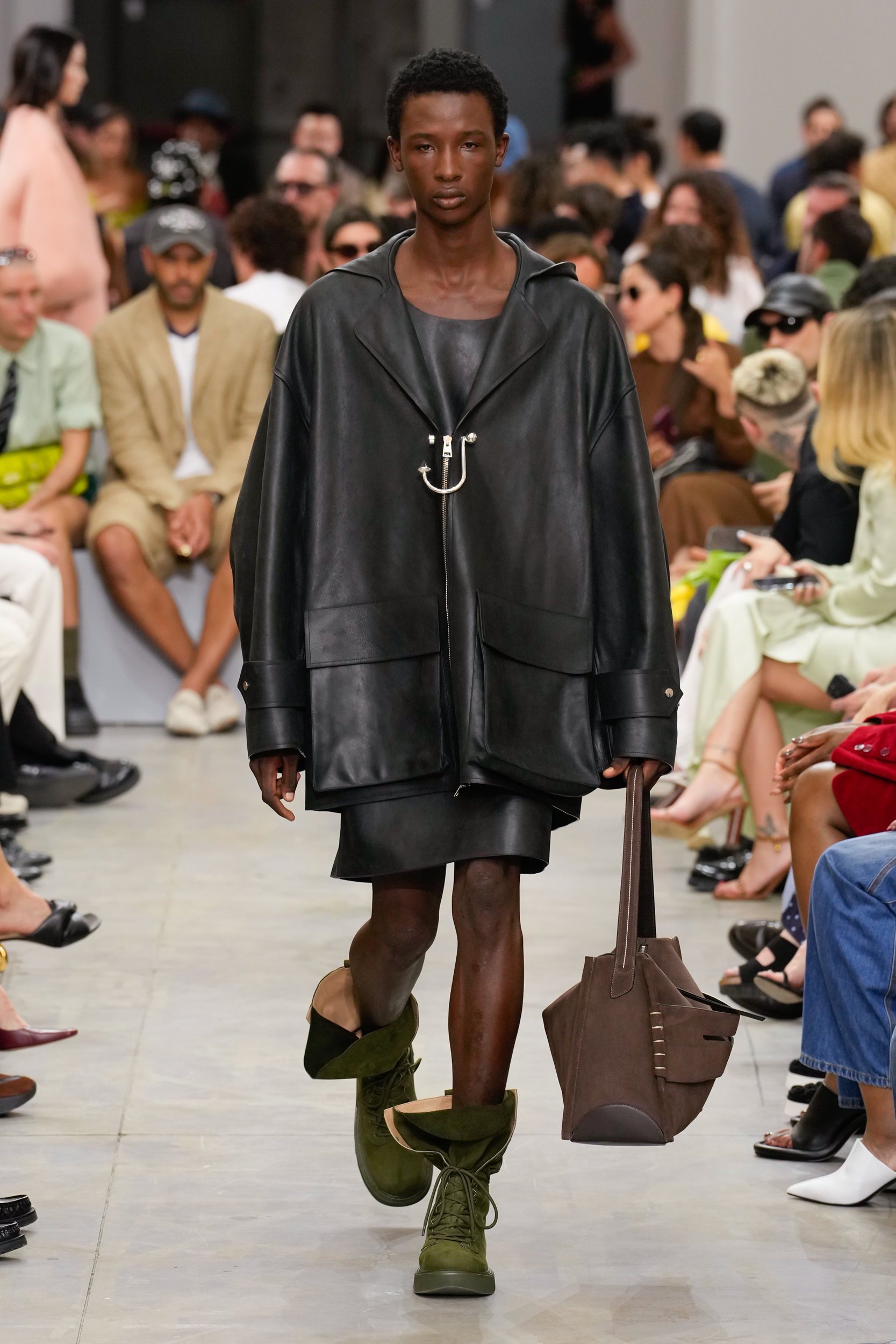 Jw Anderson  Spring 2025 Men's Fashion Show