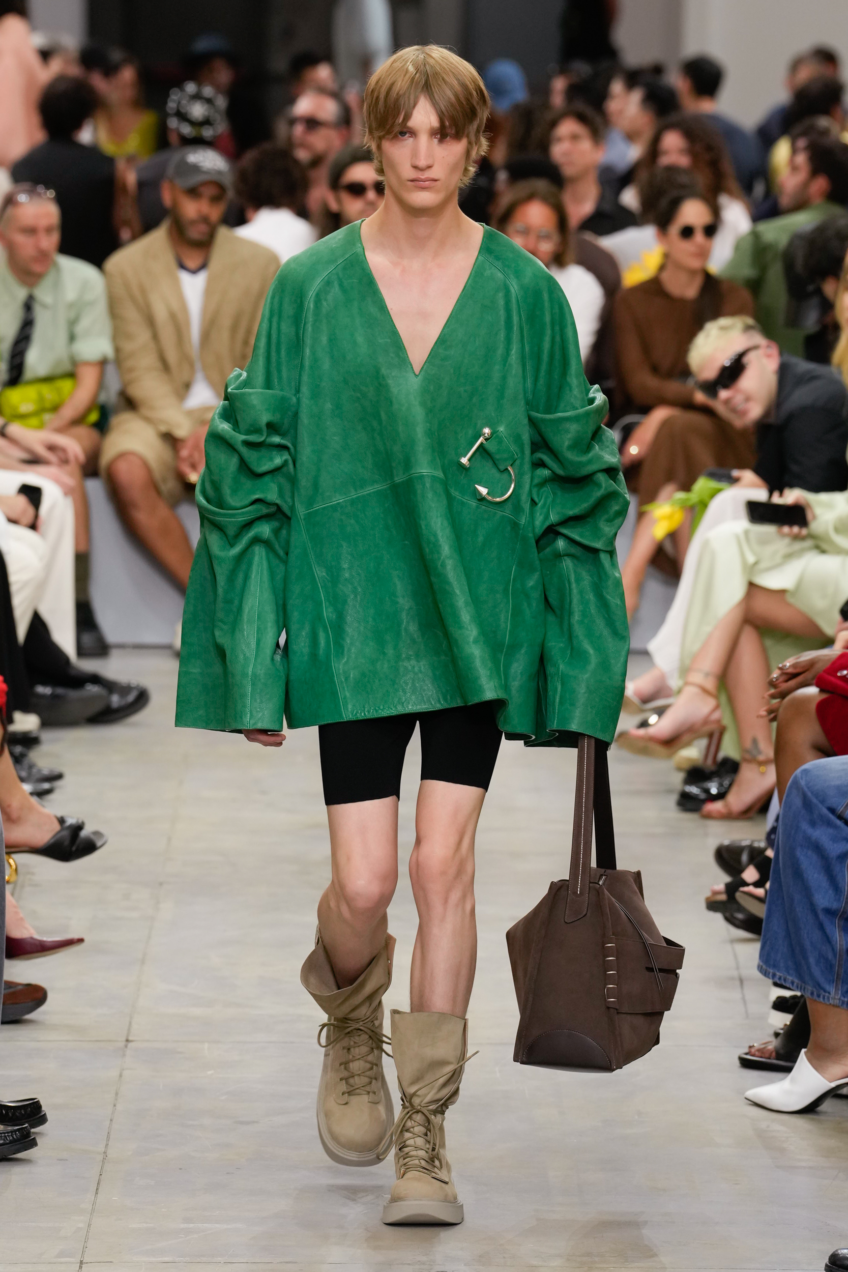 Jw Anderson  Spring 2025 Men's Fashion Show