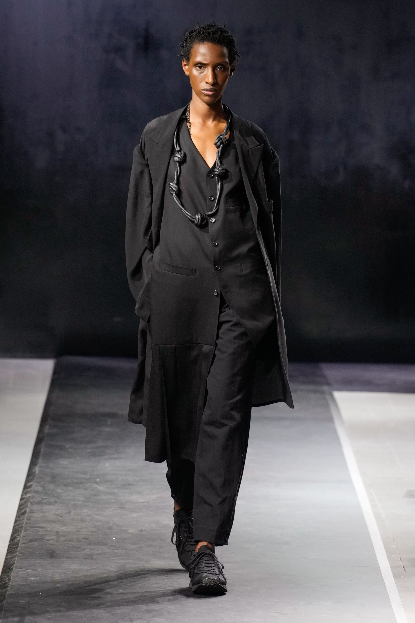 Yohji Yamamoto  Spring 2025 Men's Fashion Show