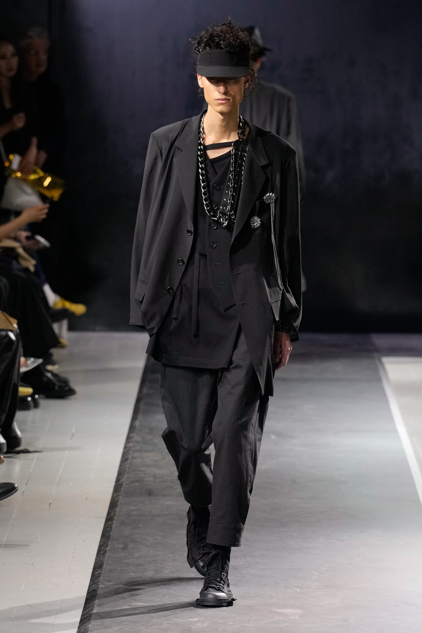 Yohji Yamamoto  Spring 2025 Men's Fashion Show