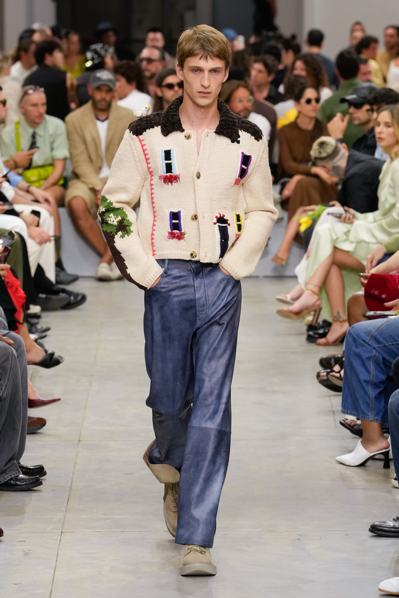 Jw Anderson  Spring 2025 Men's Fashion Show