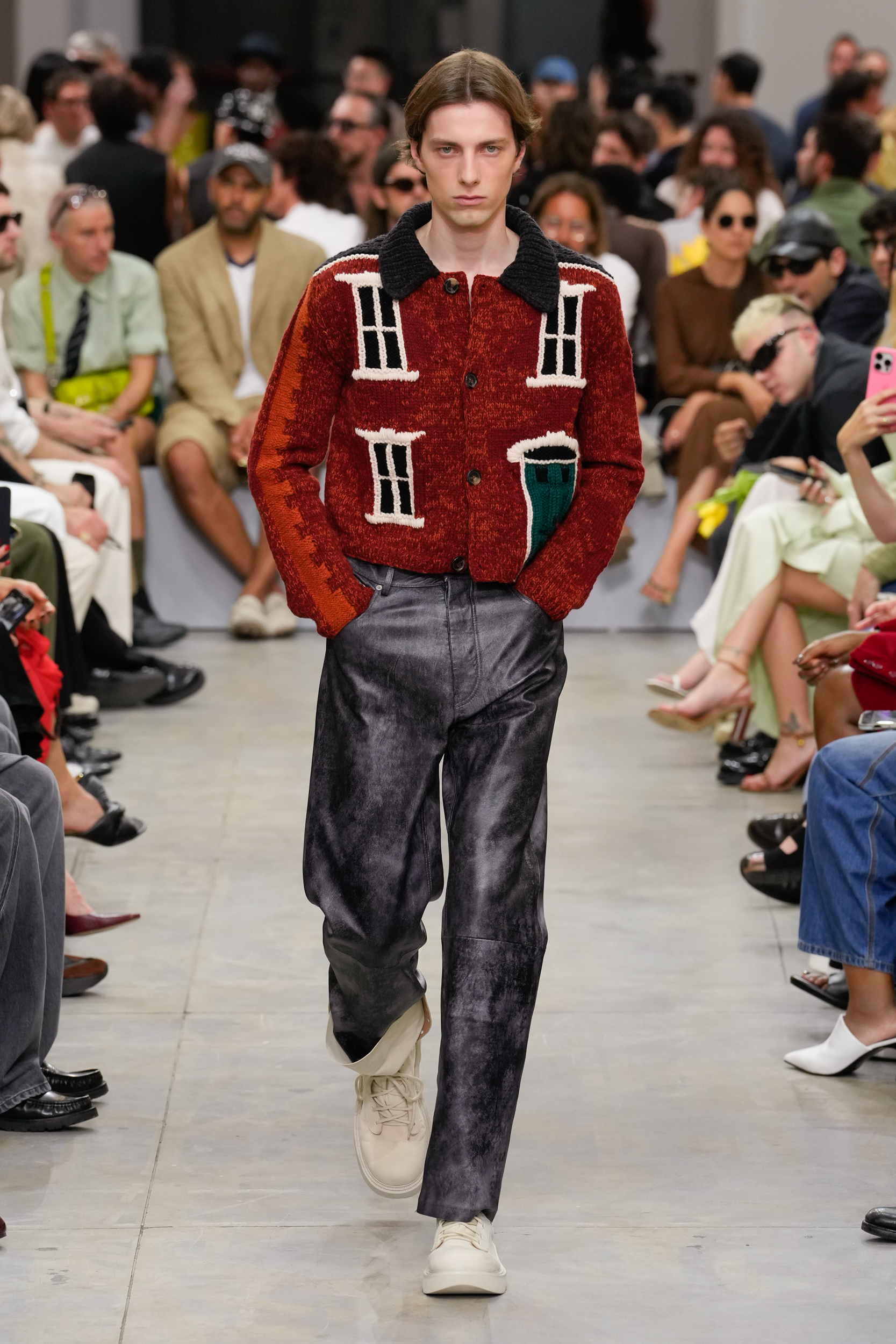 Jw Anderson  Spring 2025 Men's Fashion Show