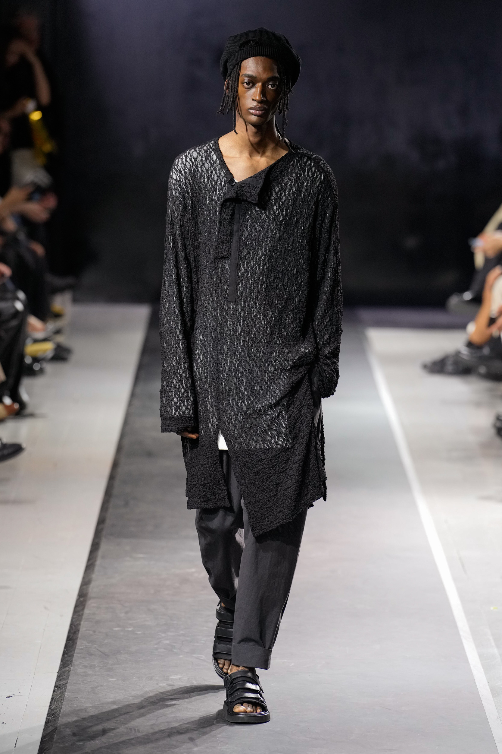 Yohji Yamamoto  Spring 2025 Men's Fashion Show