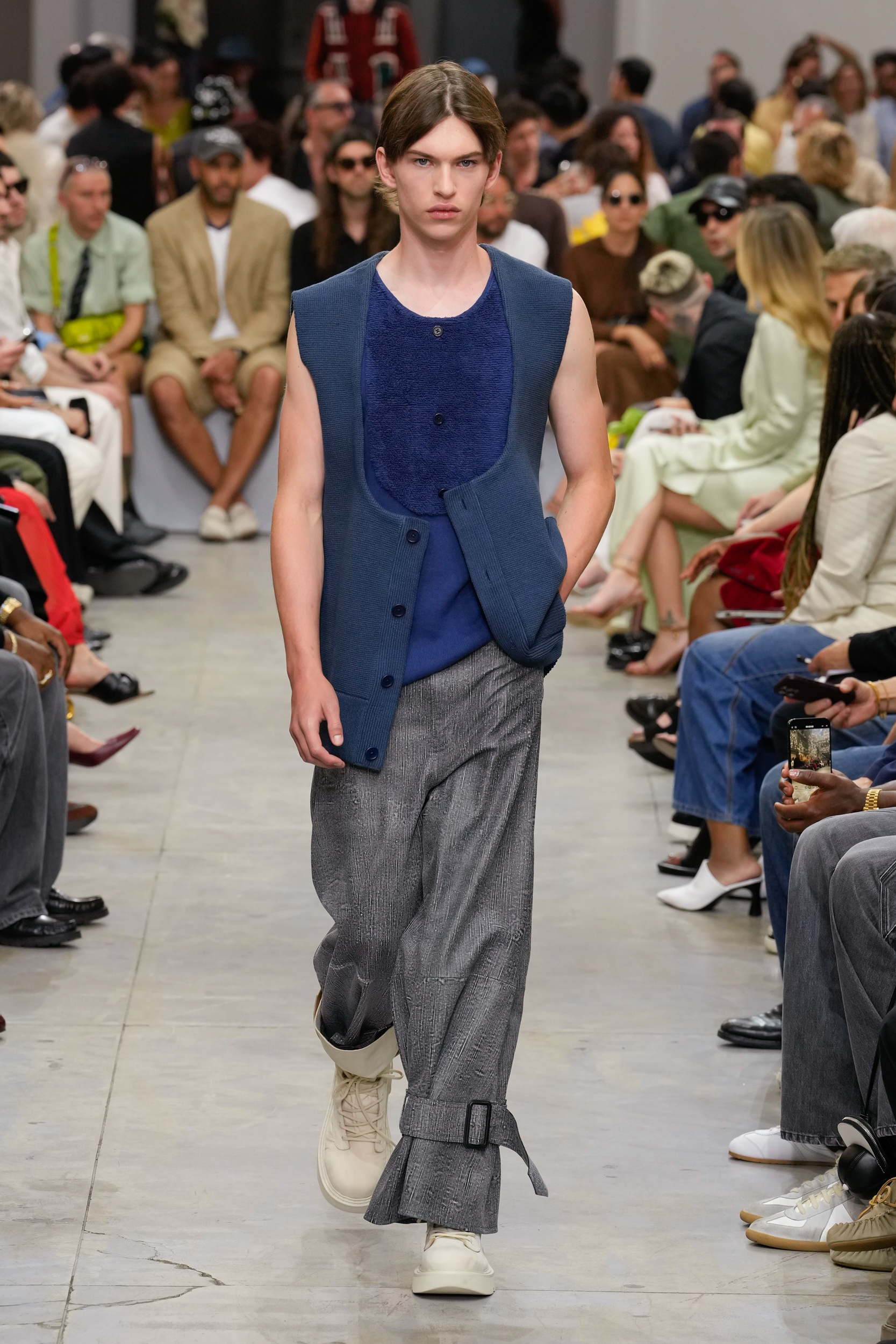 Jw Anderson  Spring 2025 Men's Fashion Show