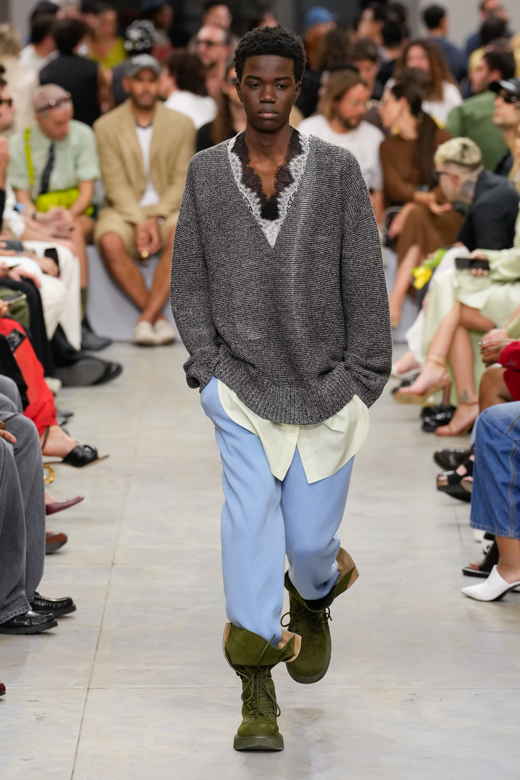 Jw Anderson  Spring 2025 Men's Fashion Show