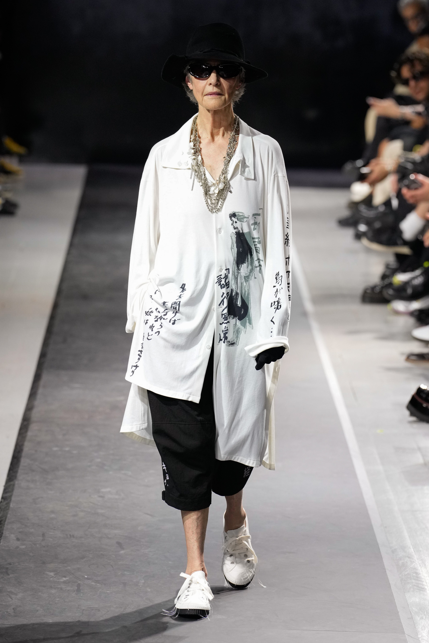 Yohji Yamamoto  Spring 2025 Men's Fashion Show