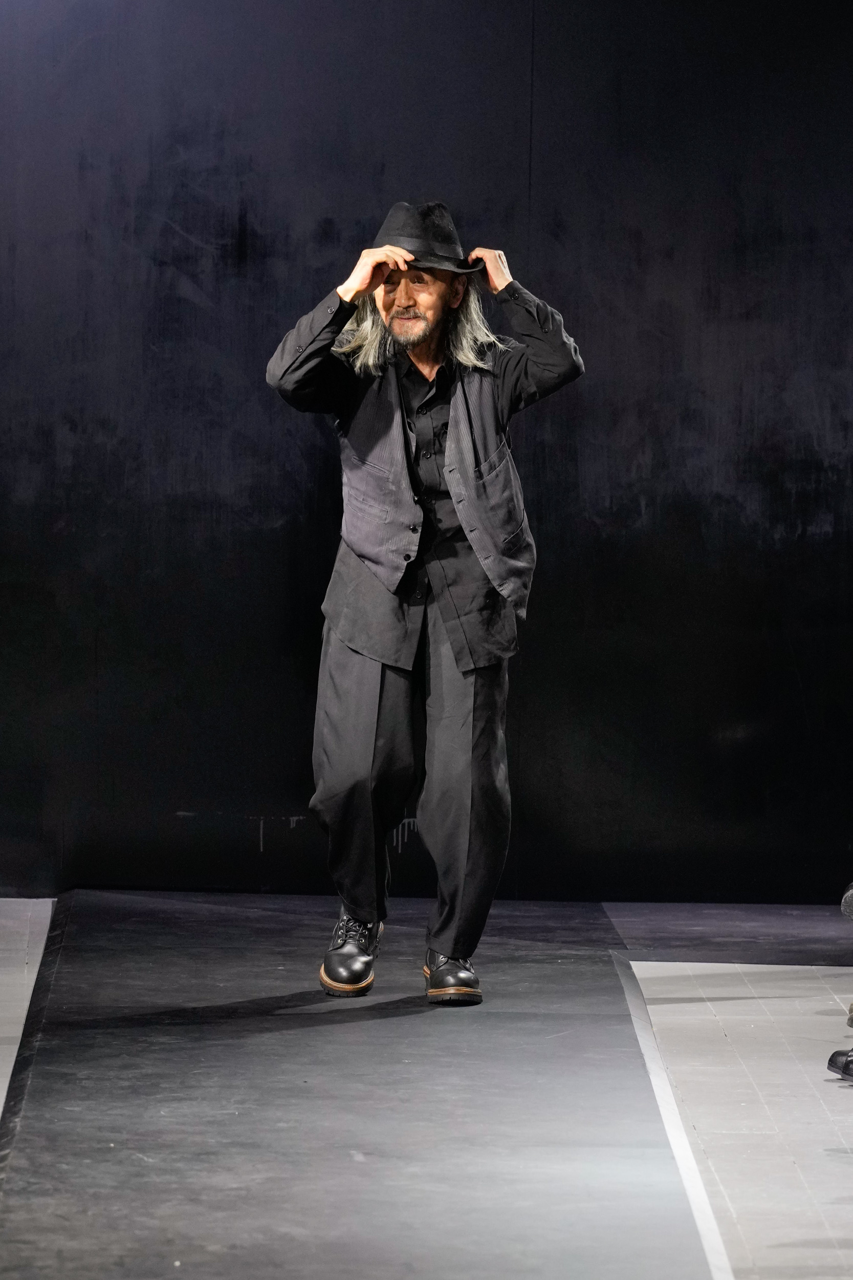 Yohji Yamamoto  Spring 2025 Men's Fashion Show