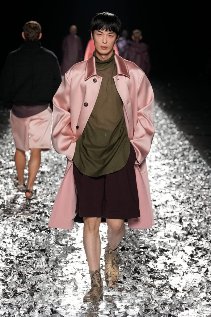 Dries Van Noten Spring 2025 Men's Fashion Show