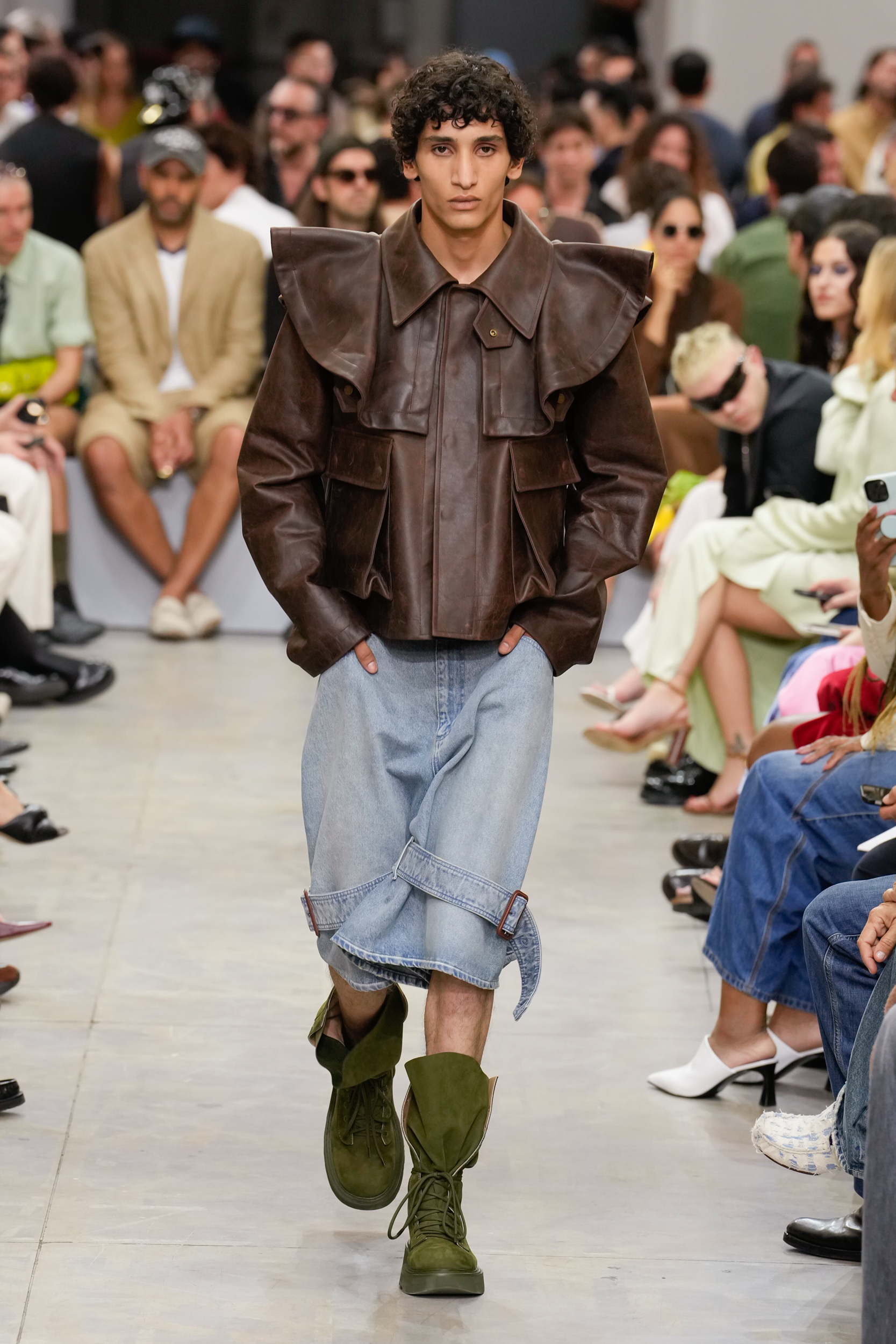 Jw Anderson  Spring 2025 Men's Fashion Show