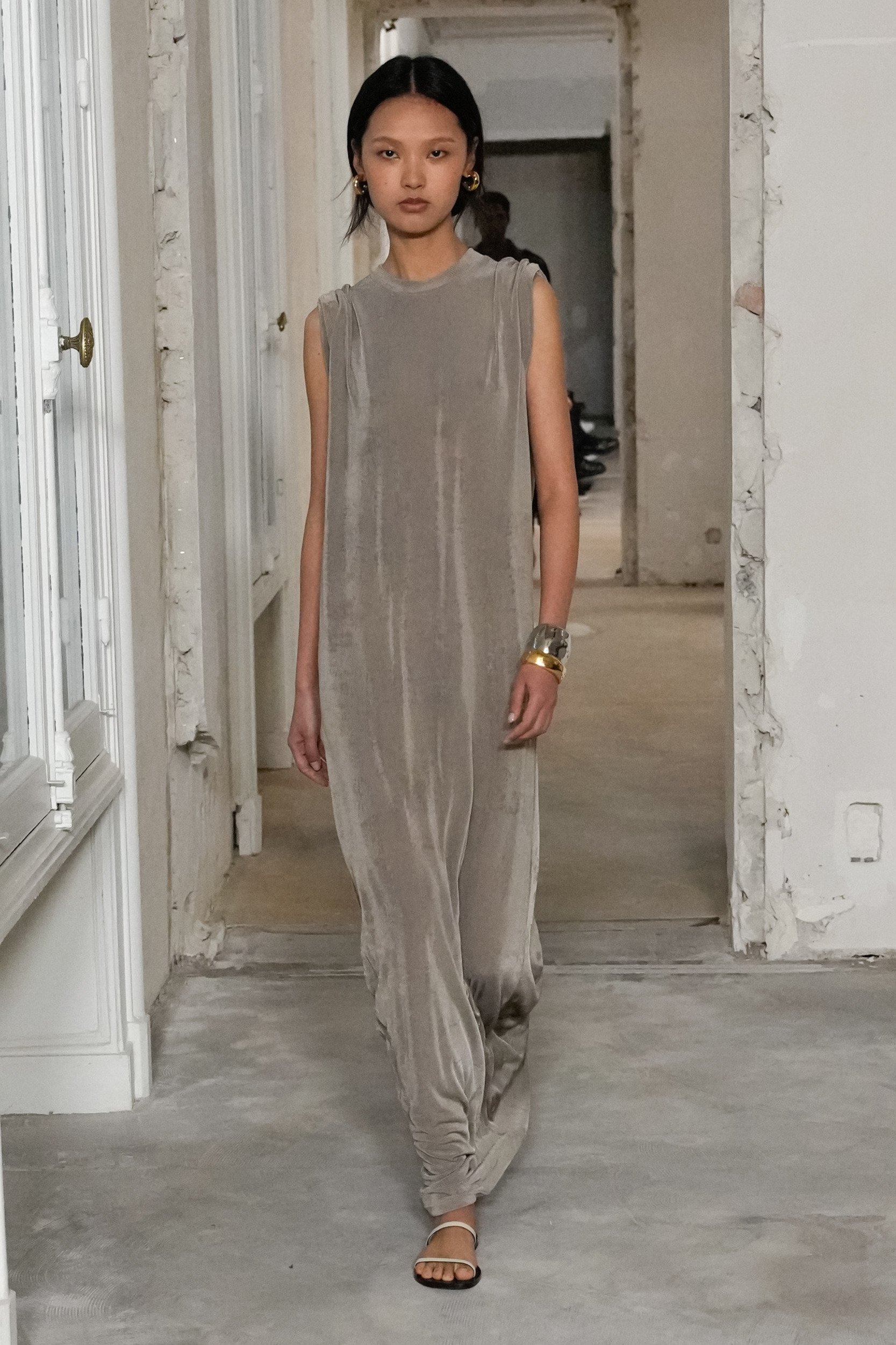 Ami Paris  Spring 2025 Men's Fashion Show