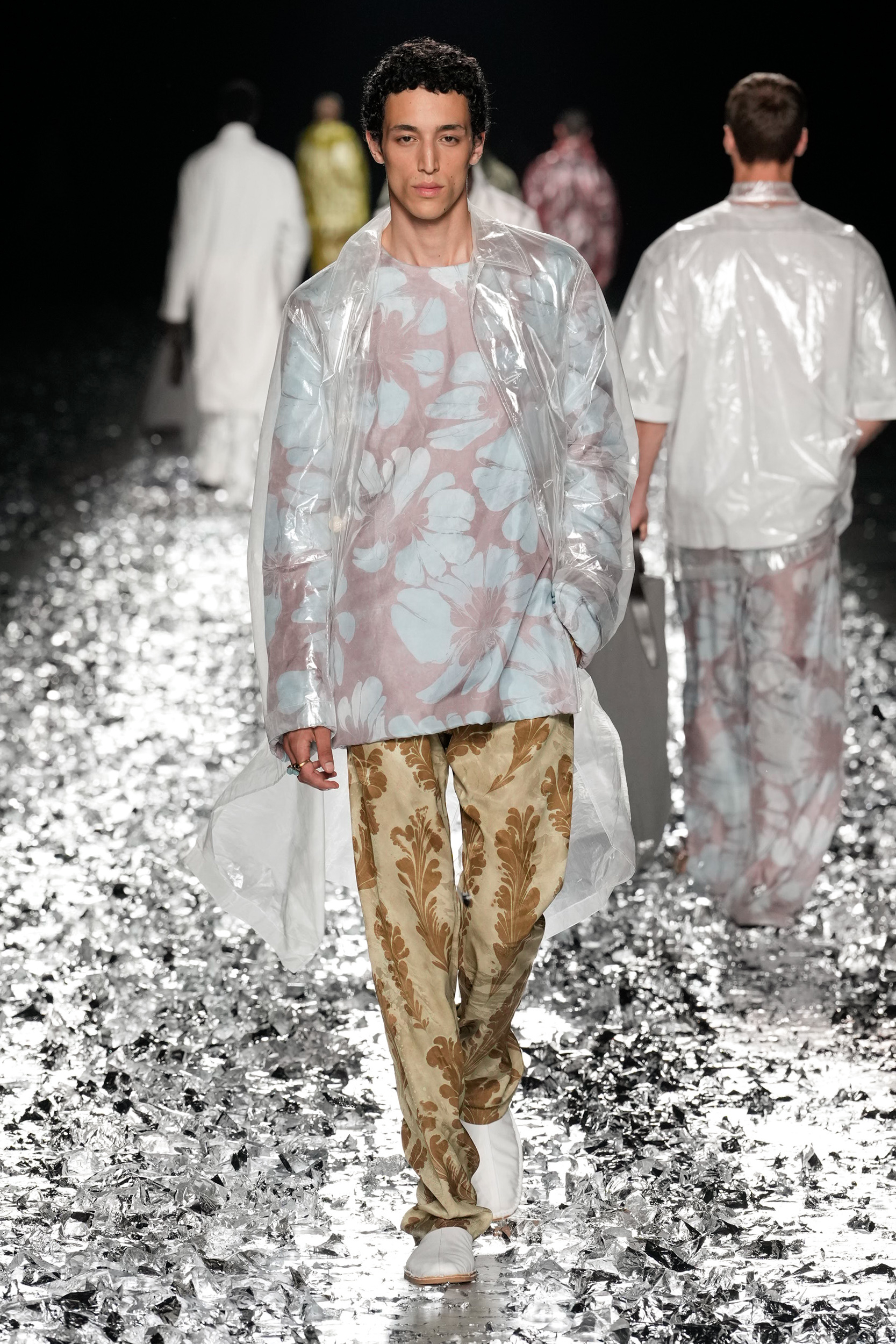 Dries Van Noten  Spring 2025 Men's Fashion Show