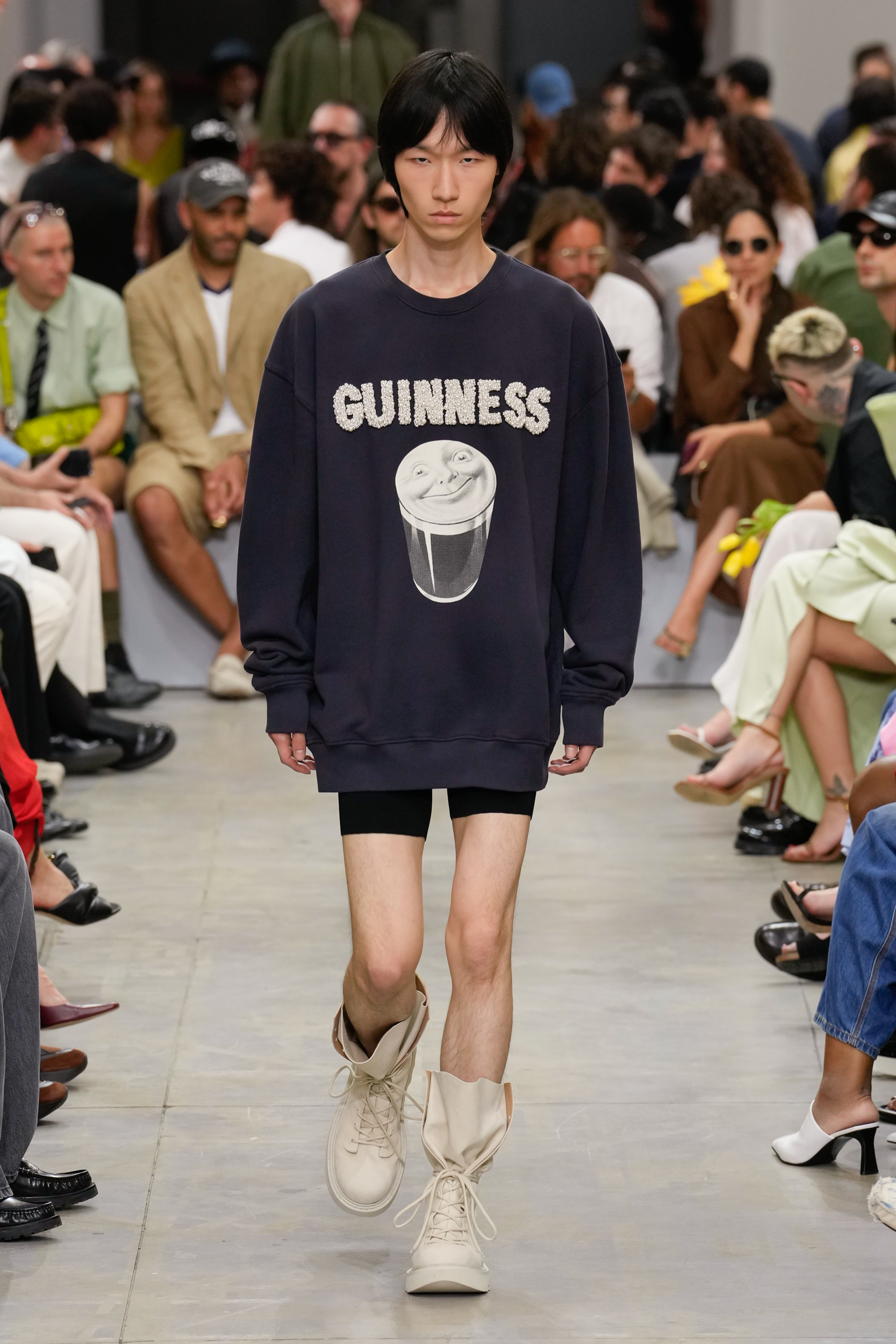 Jw Anderson  Spring 2025 Men's Fashion Show