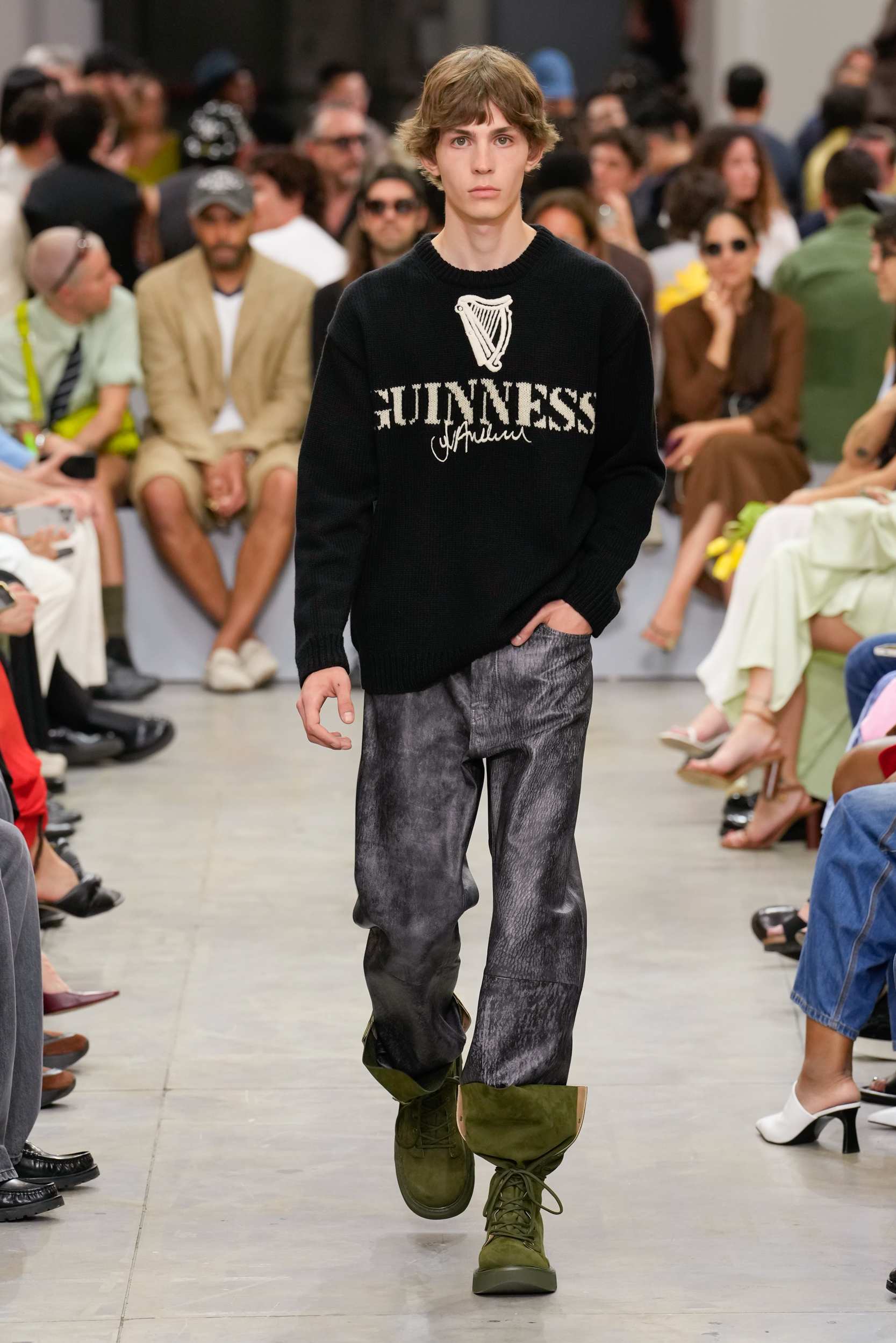 Jw Anderson  Spring 2025 Men's Fashion Show