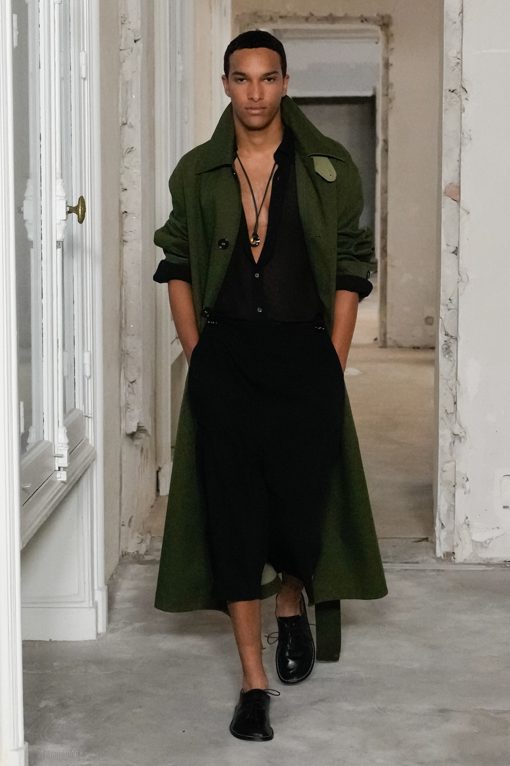 Ami Paris  Spring 2025 Men's Fashion Show