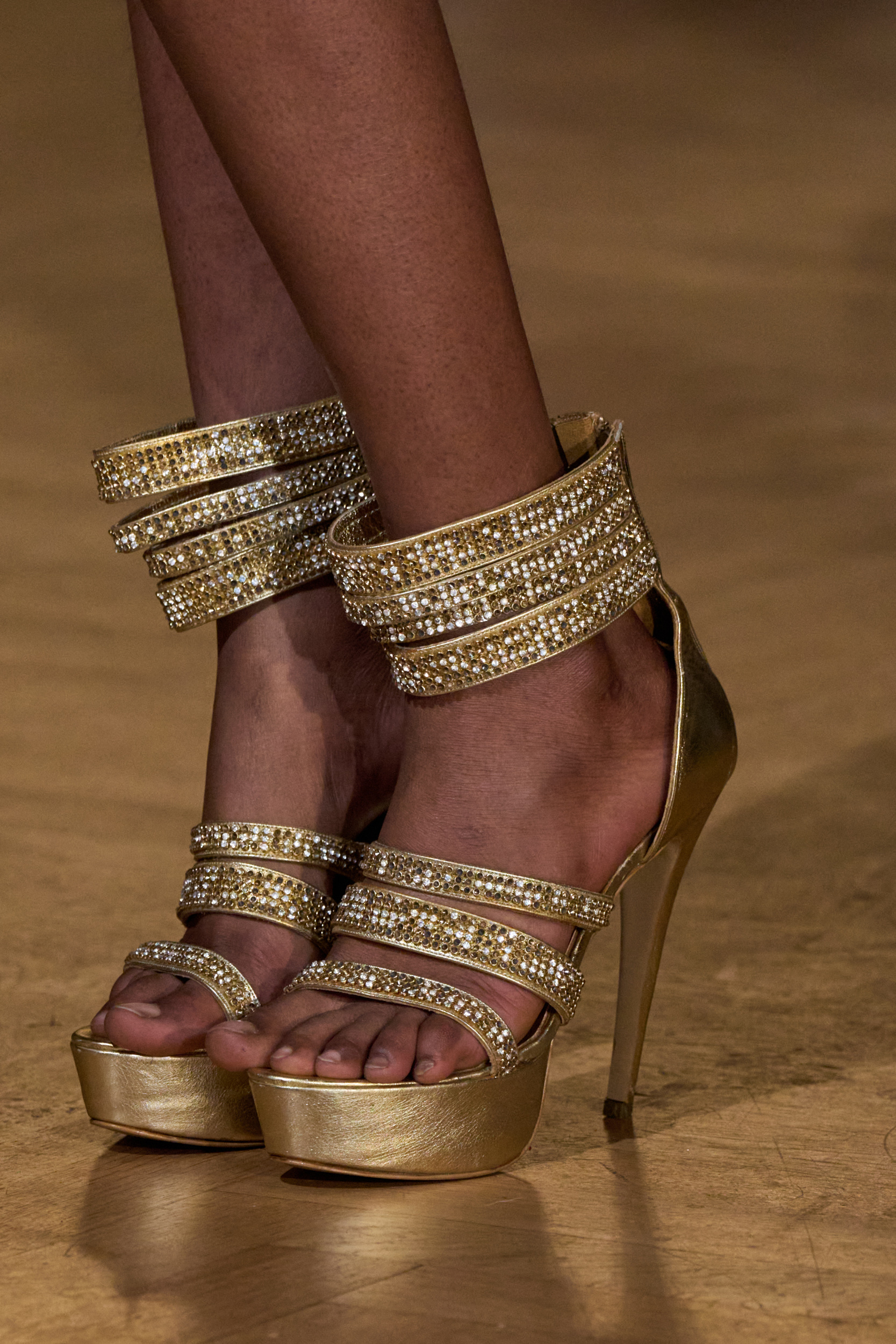 Robert Abi Nader Fall 2024 Couture Fashion Show Details