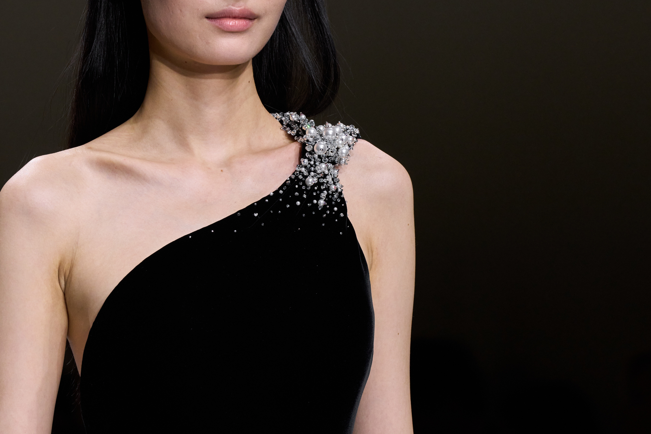 Giorgio Armani Prive Fall 2024 Couture Fashion Show Details