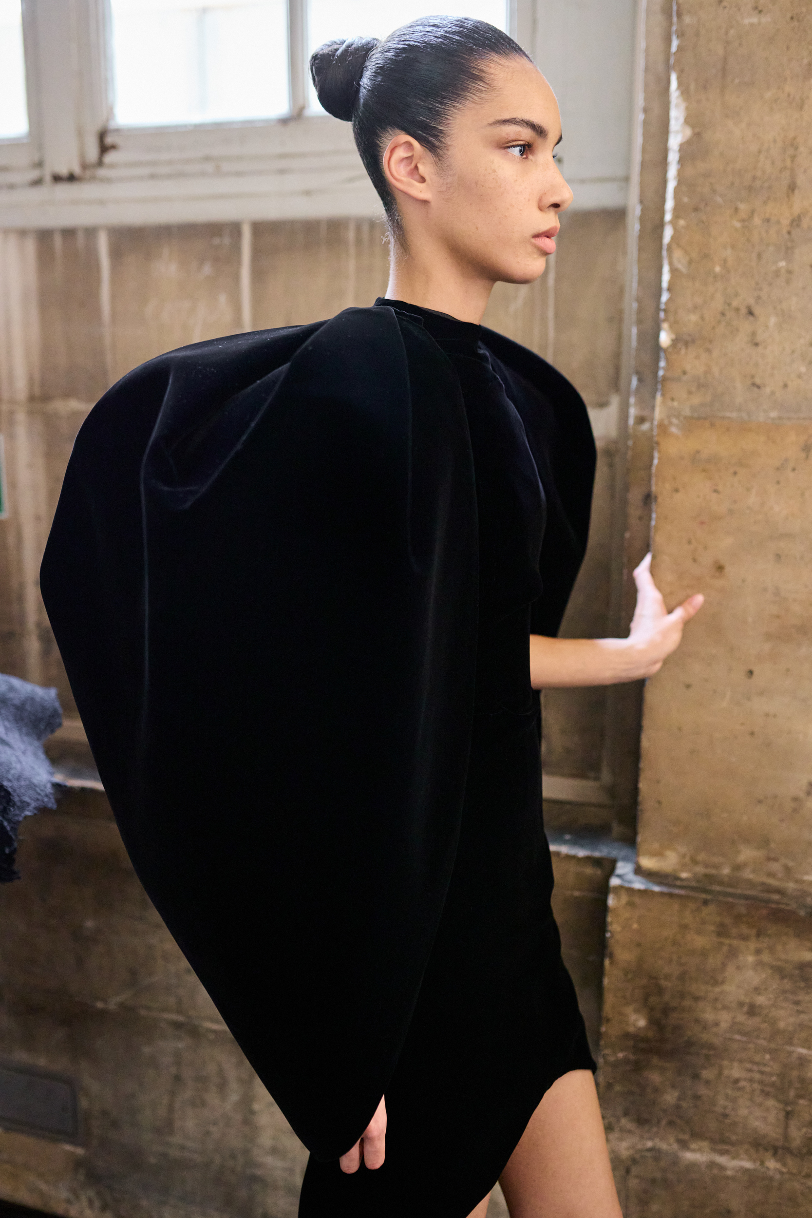 Ashi Studio Fall 2024 Couture Fashion Show Backstage