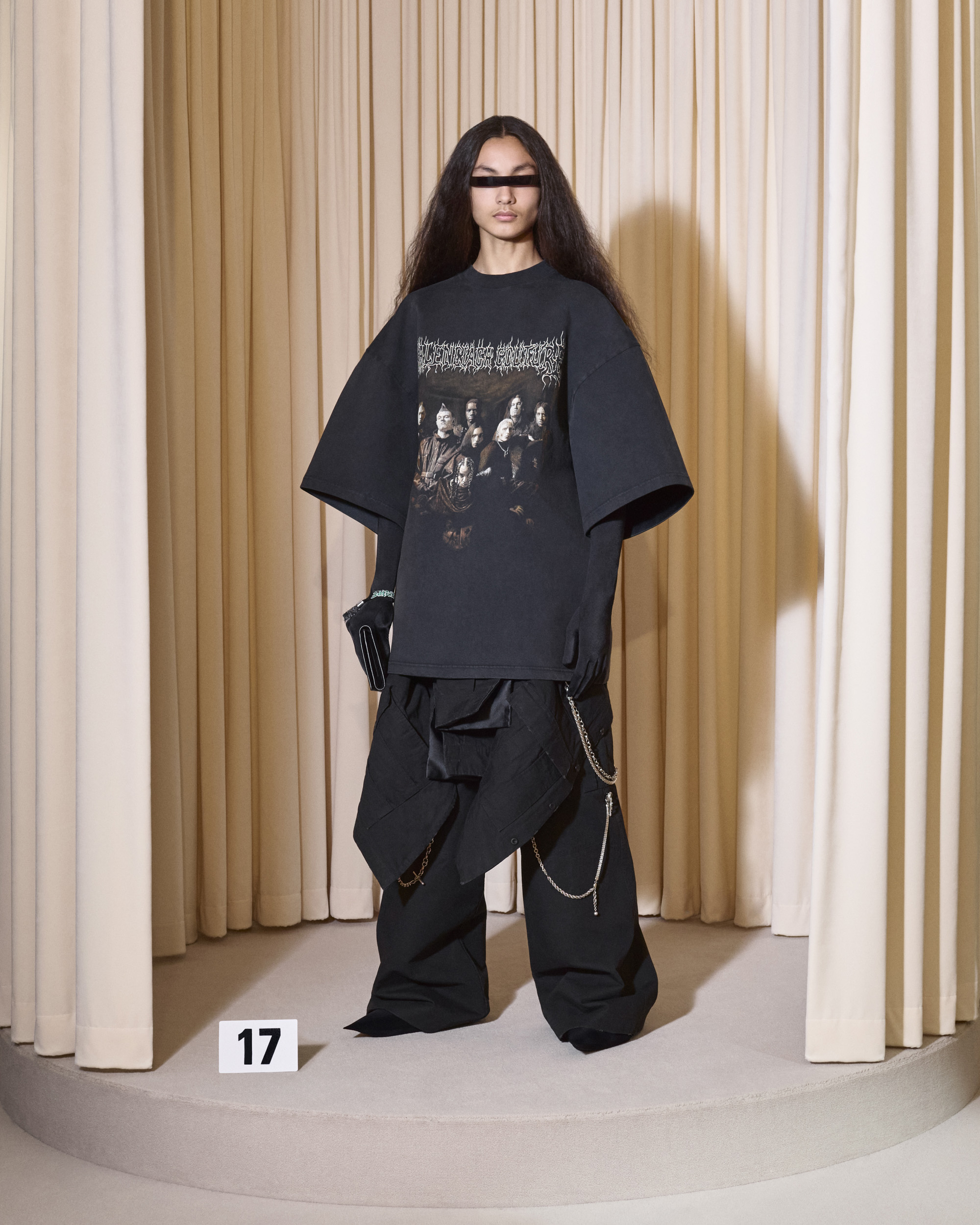 Balenciaga Fall 2024 Couture Fashion Show