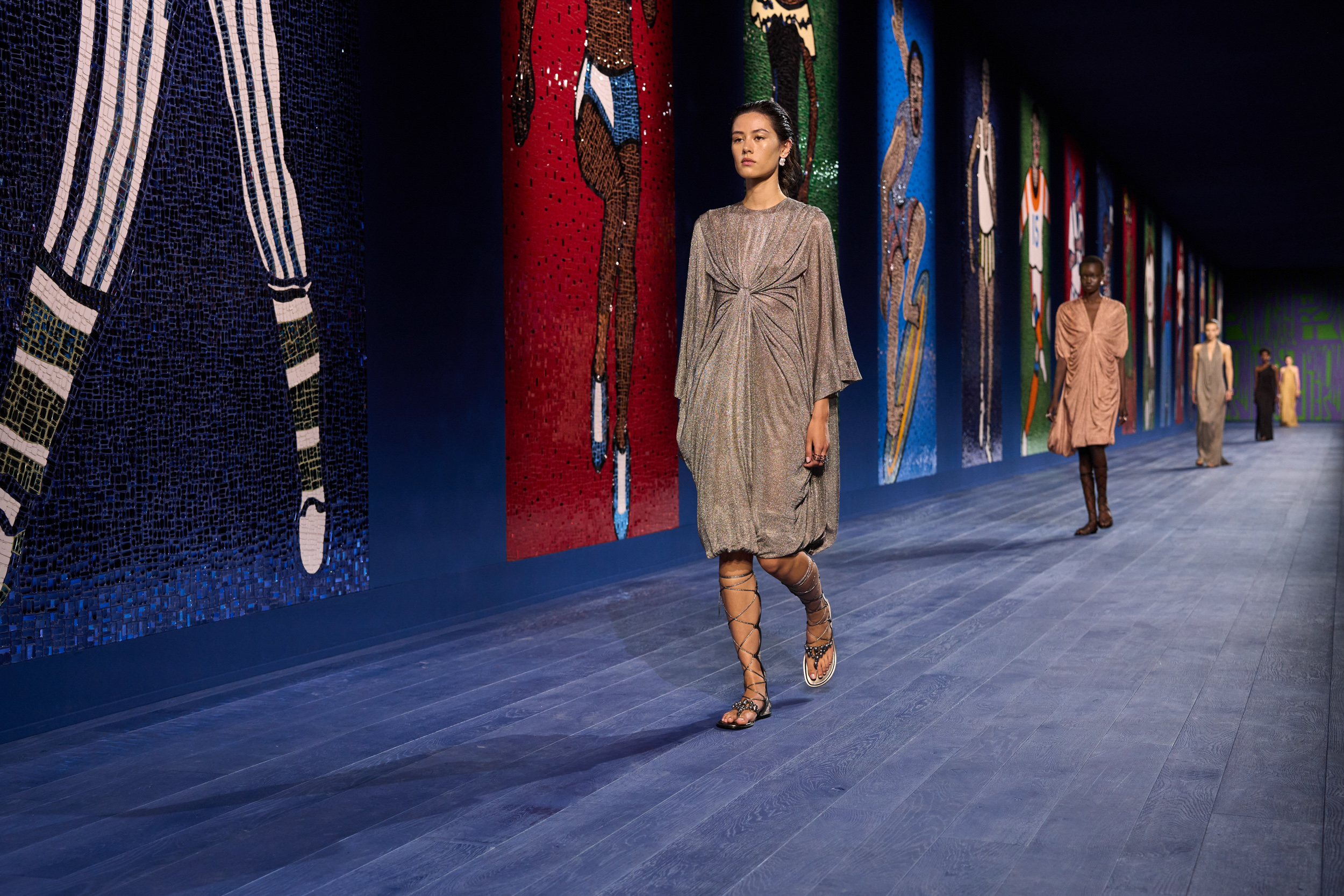 Christian Dior Fall 2025 Couture Vogue Cloak Atmosphere