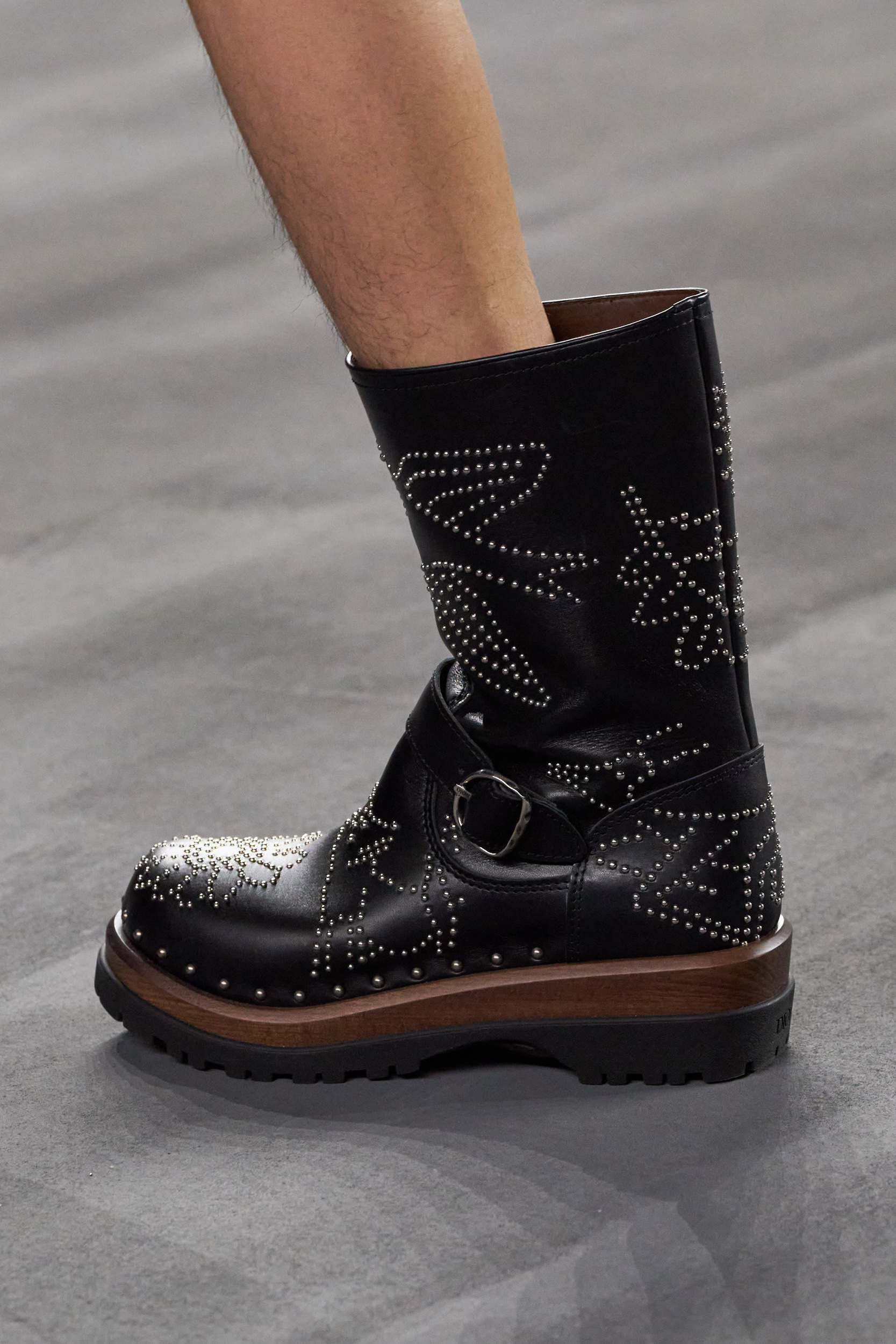 Dior Men  Spring 2025 Men's Fashion Show Details