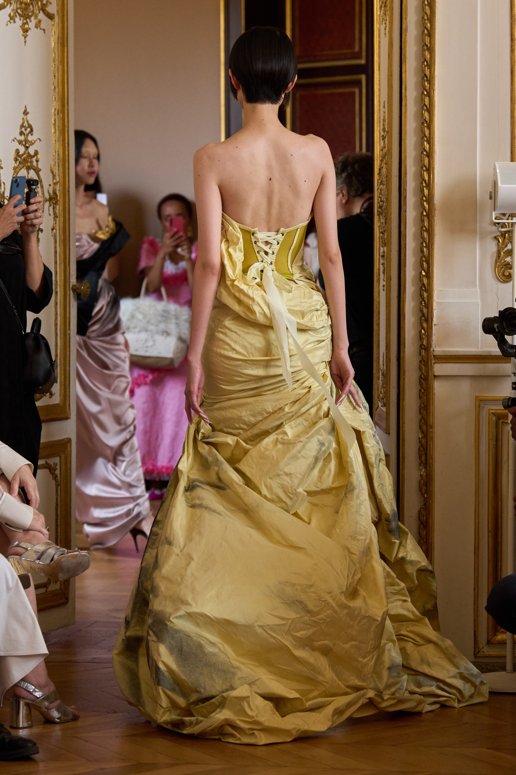 Peet Dullaert Fall 2024 Couture Fashion Show Details