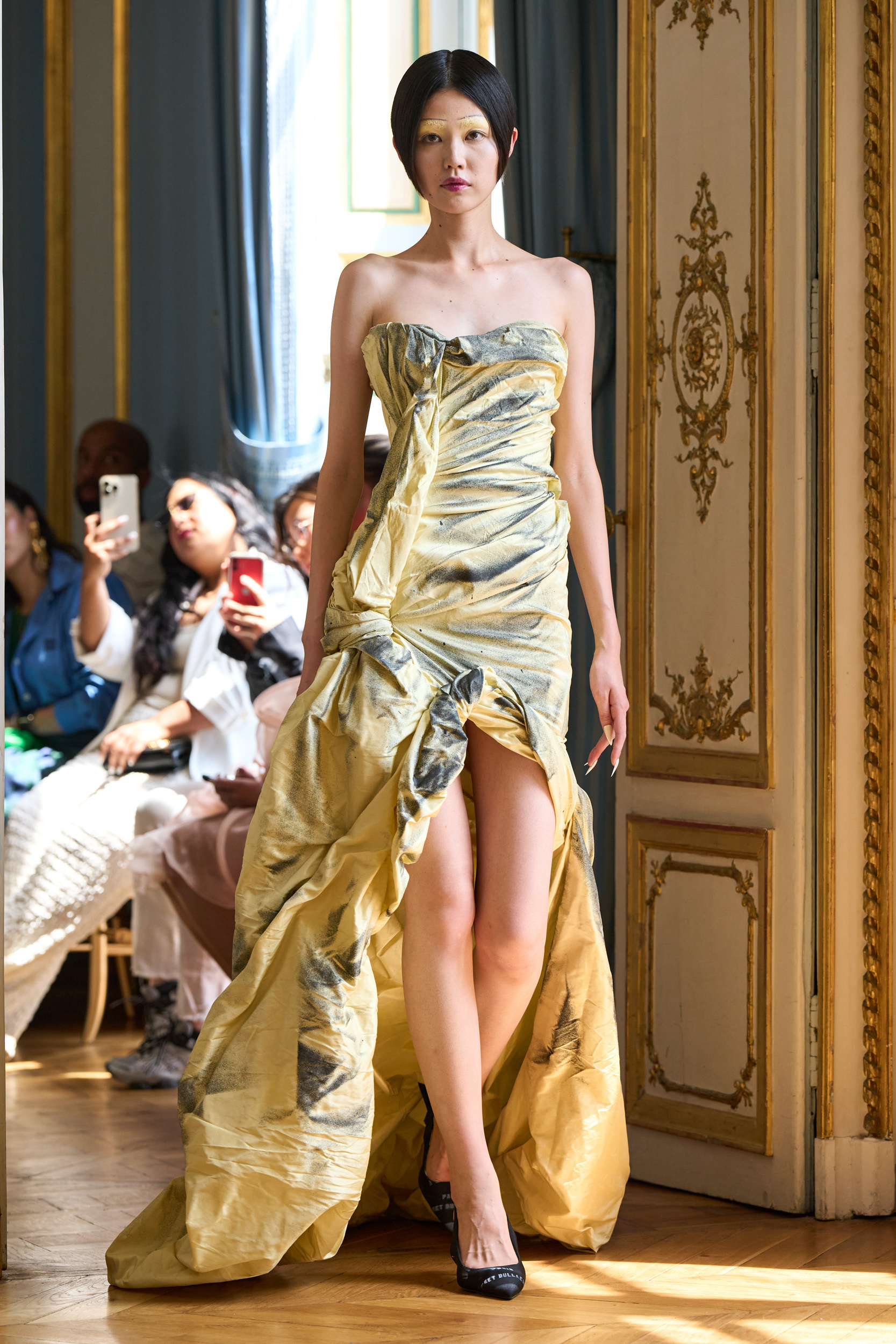Peet Dullaert Fall 2024 Couture Fashion Show