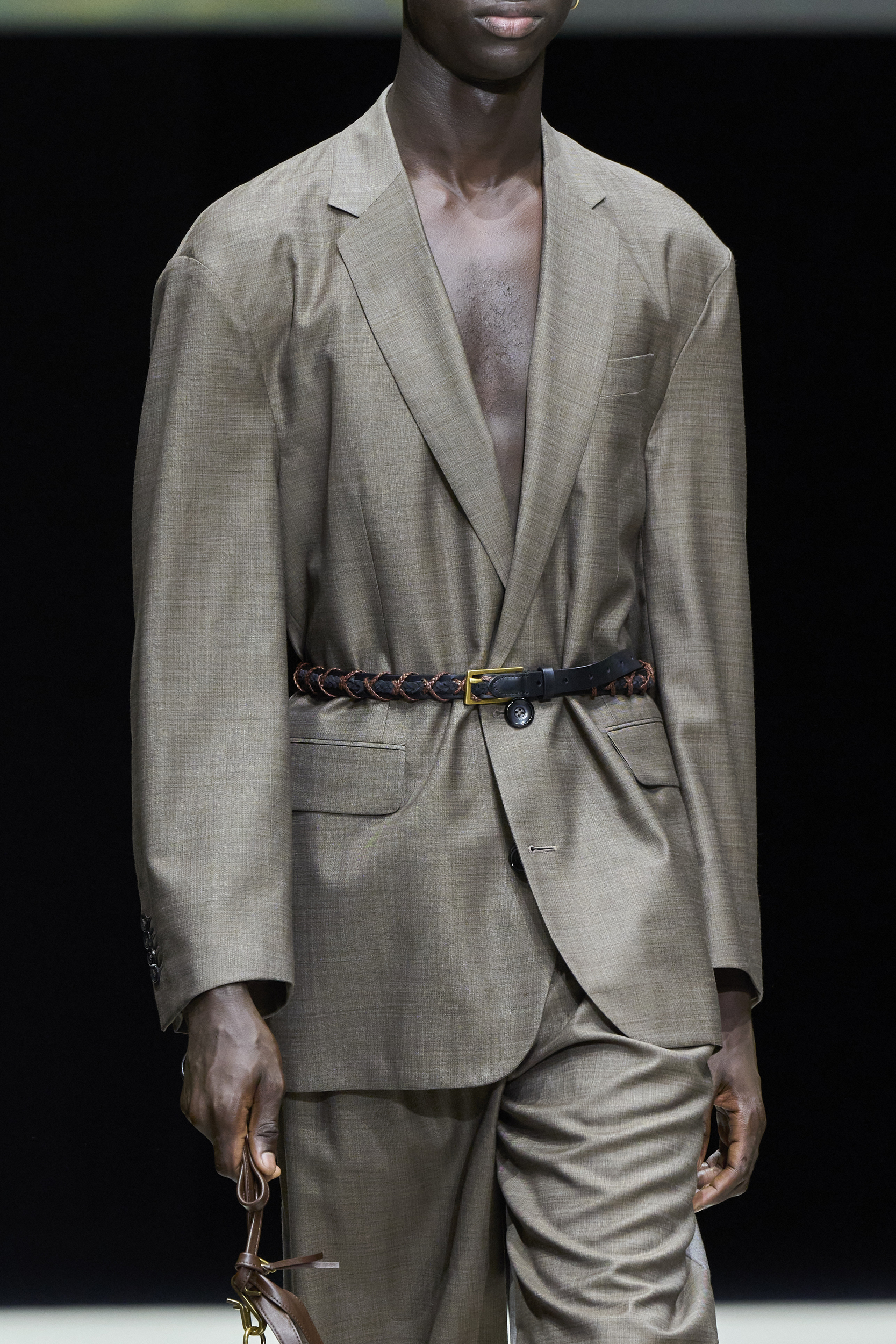 Emporio Armani  Spring 2025 Men's Fashion Show Details