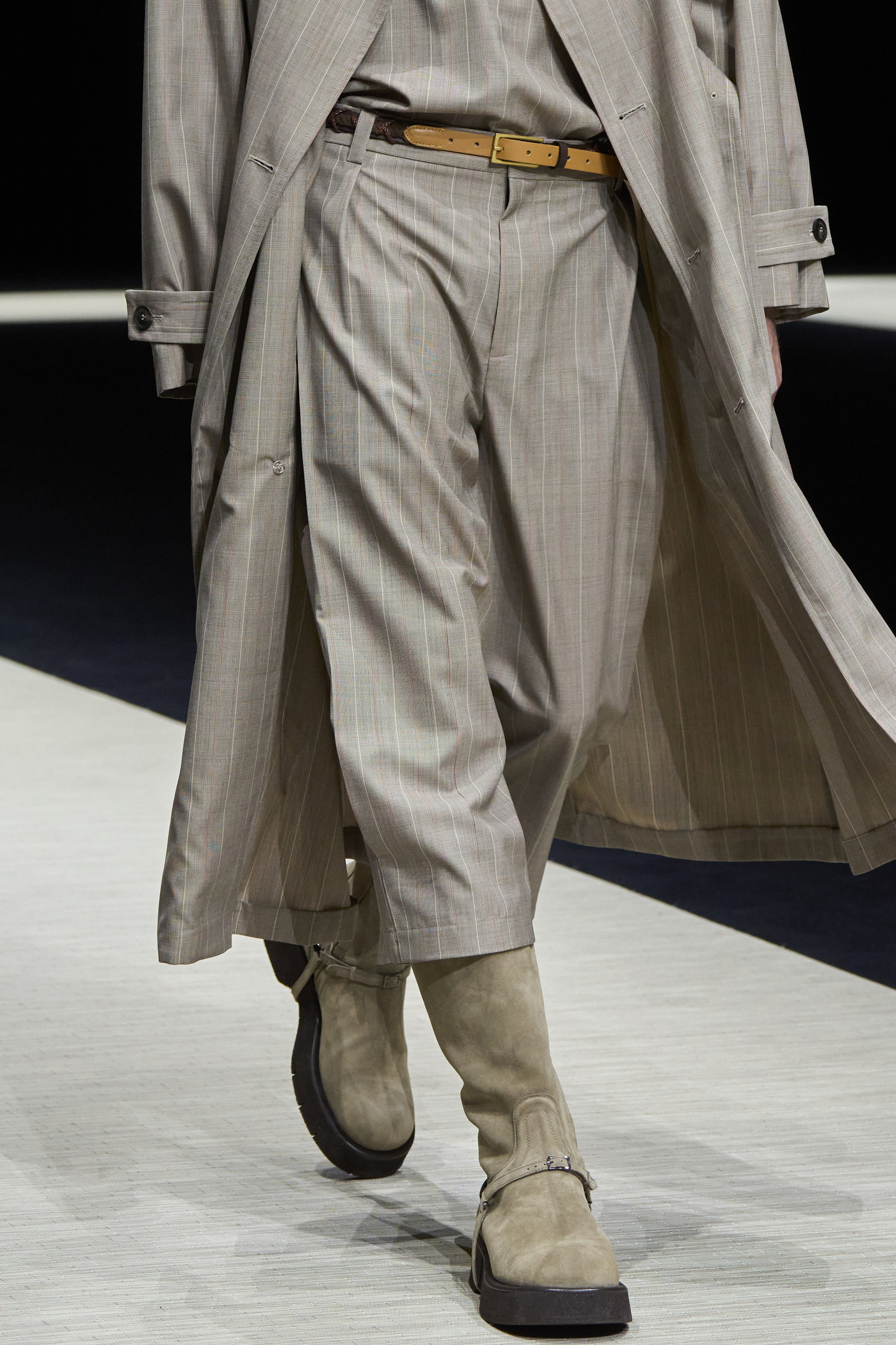 Emporio Armani  Spring 2025 Men's Fashion Show Details