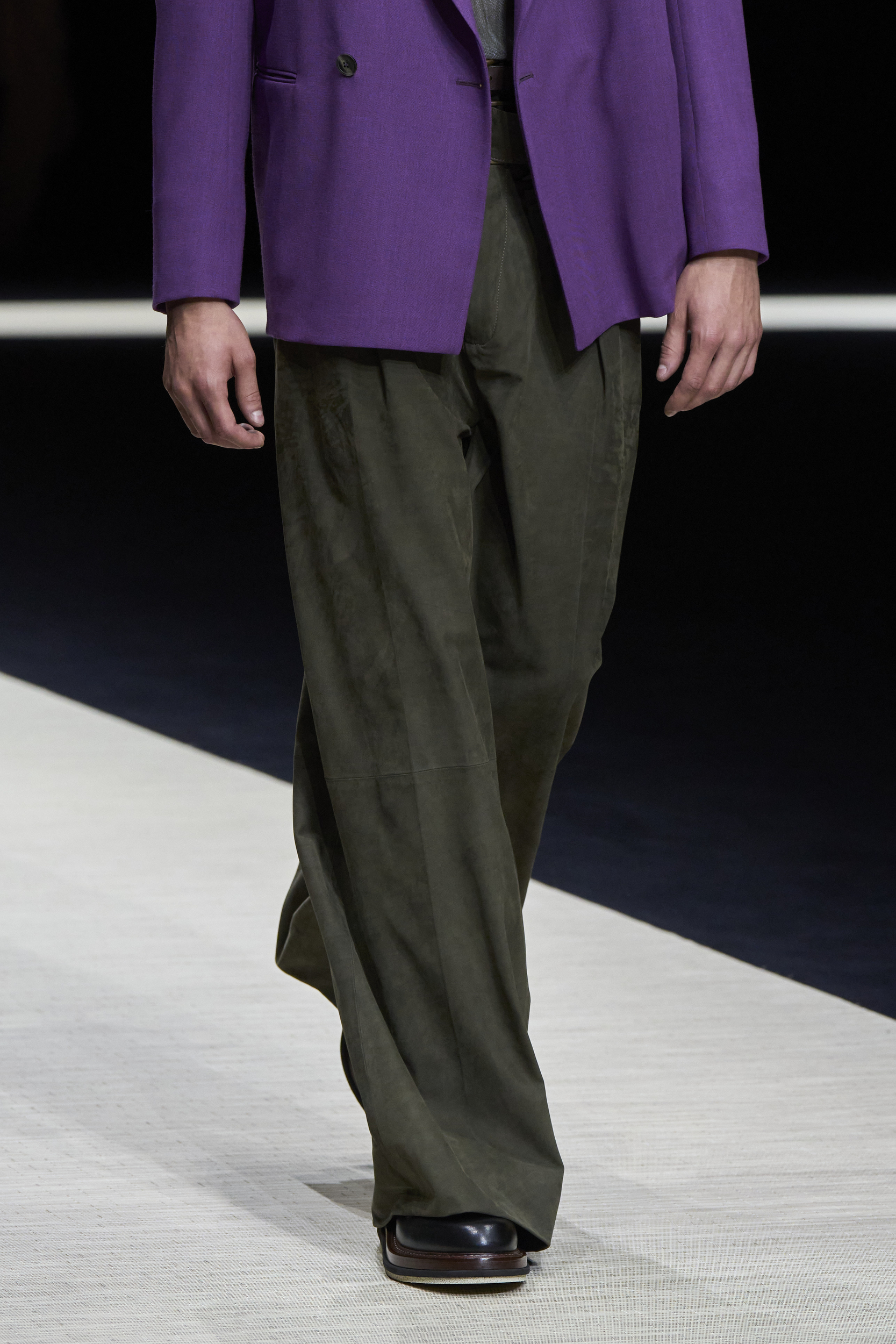 Emporio Armani  Spring 2025 Men's Fashion Show Details