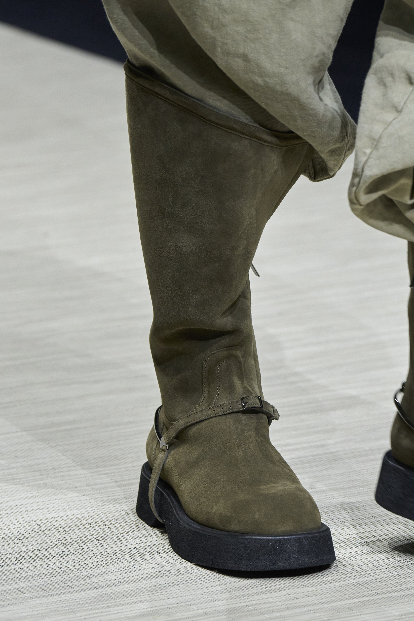 Emporio Armani  Spring 2025 Men's Fashion Show Details