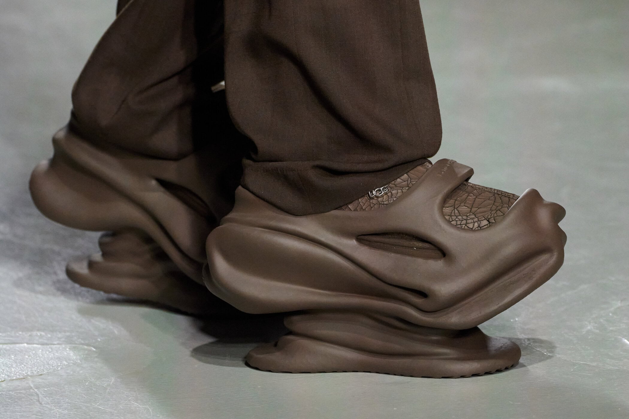 Feng Chen Wang  Spring 2025 Men's Fashion Show Details