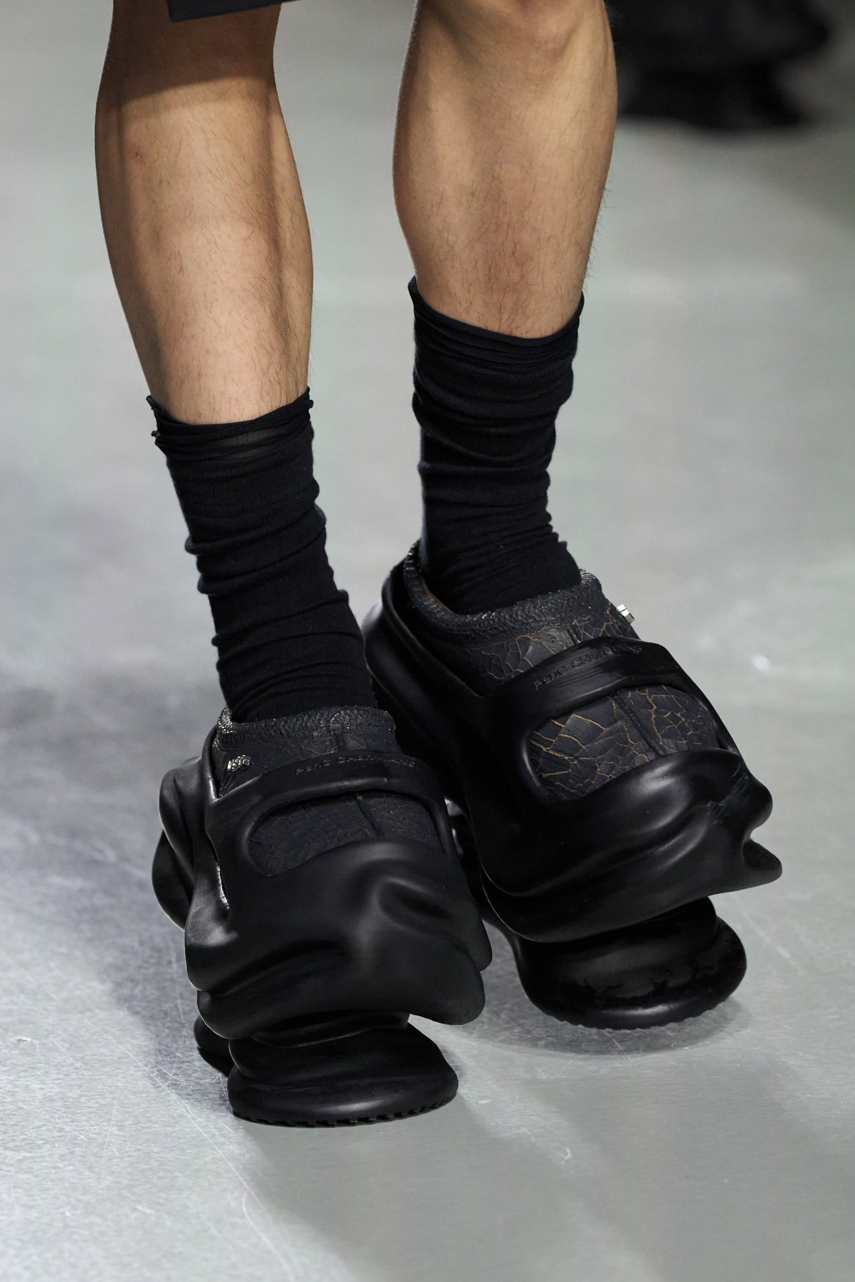 Feng Chen Wang  Spring 2025 Men's Fashion Show Details