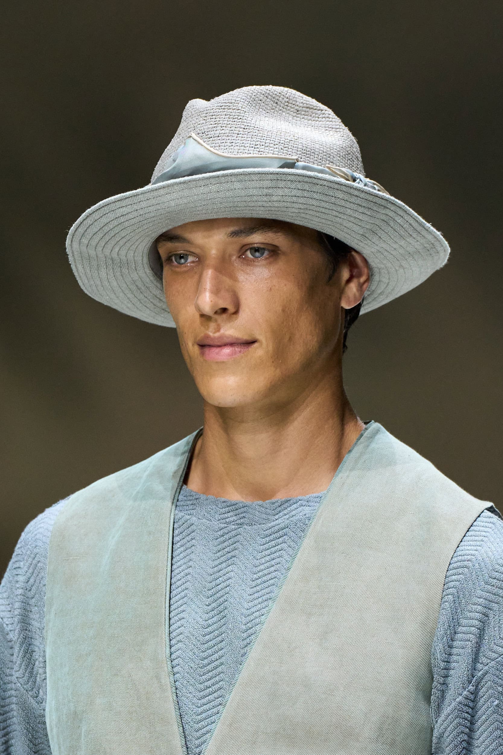 Giorgio Armani  Spring 2025 Men's Fashion Show Details