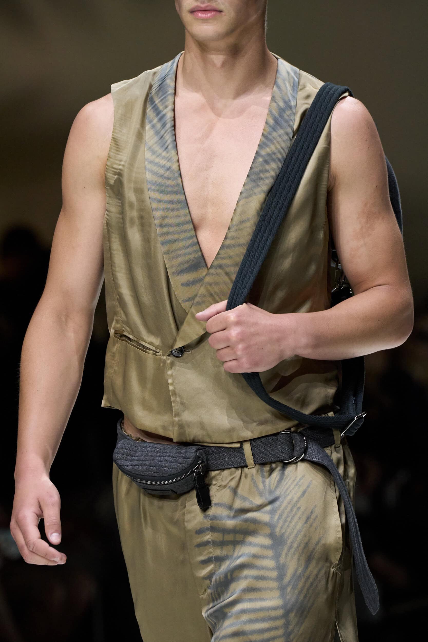 Giorgio Armani  Spring 2025 Men's Fashion Show Details