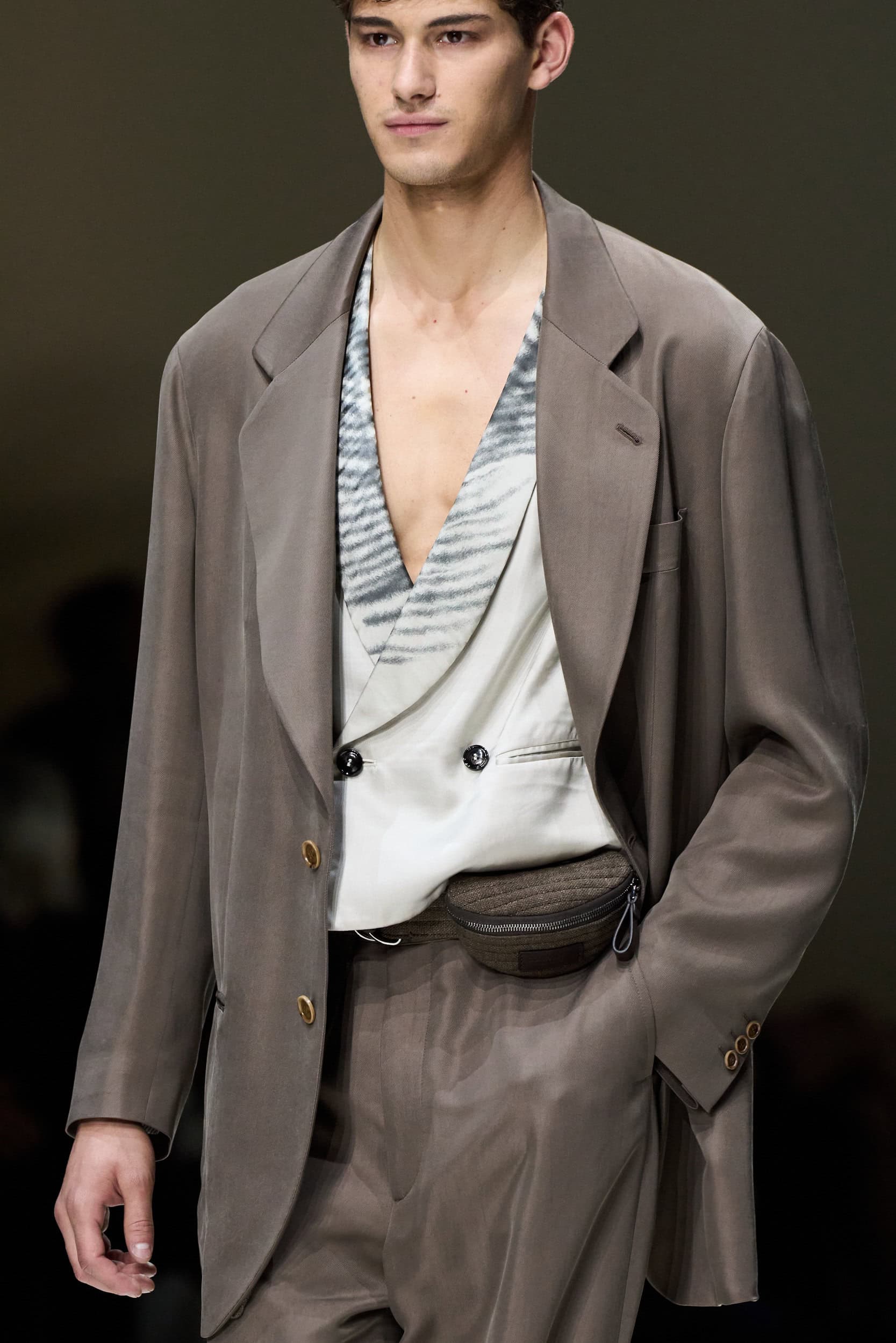 Giorgio Armani  Spring 2025 Men's Fashion Show Details